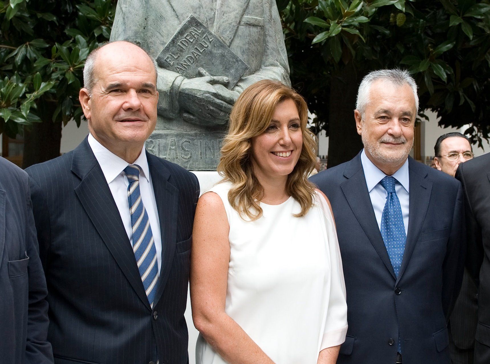 Díaz entre Chaves y Griñán, en una imagen de archivo.