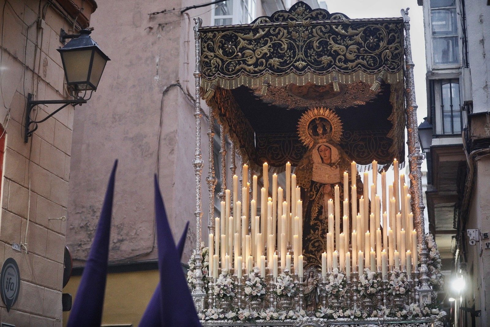 Martes Santo inolvidable en Cádiz.