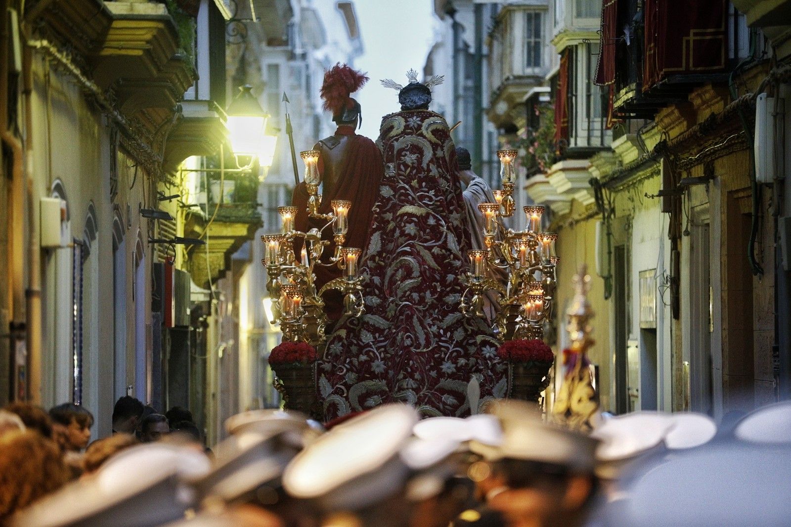Martes Santo inolvidable en Cádiz.