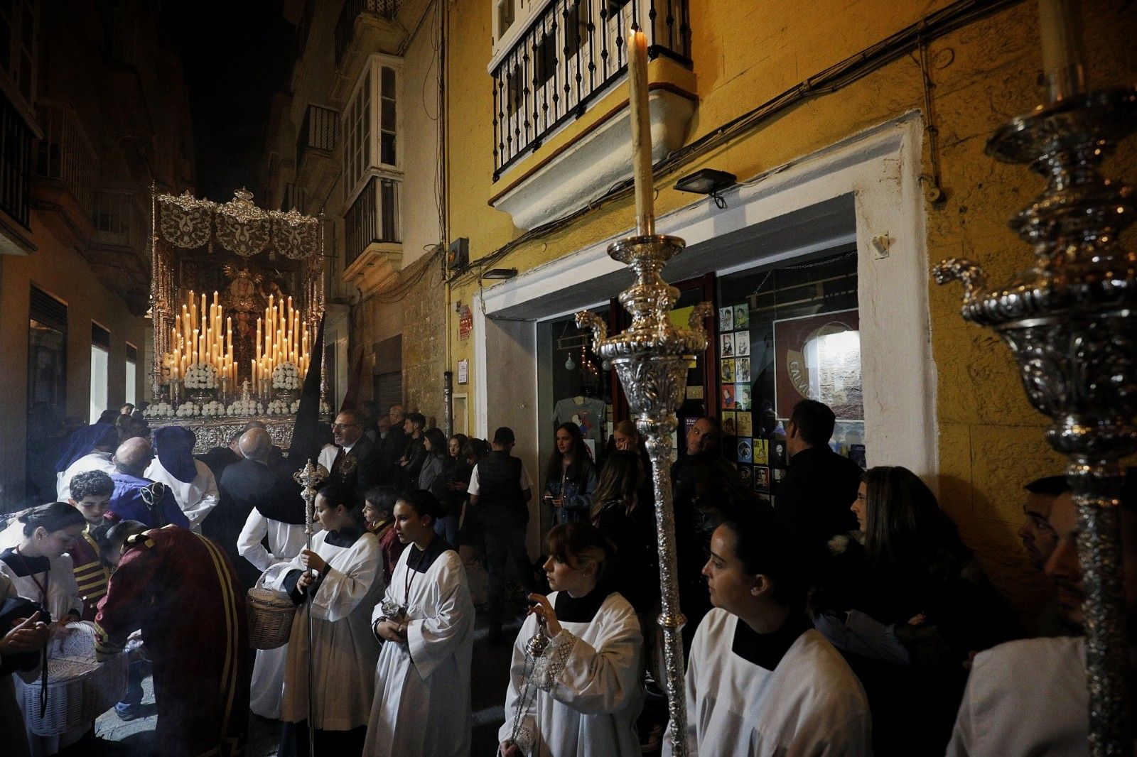 Martes Santo inolvidable en Cádiz.