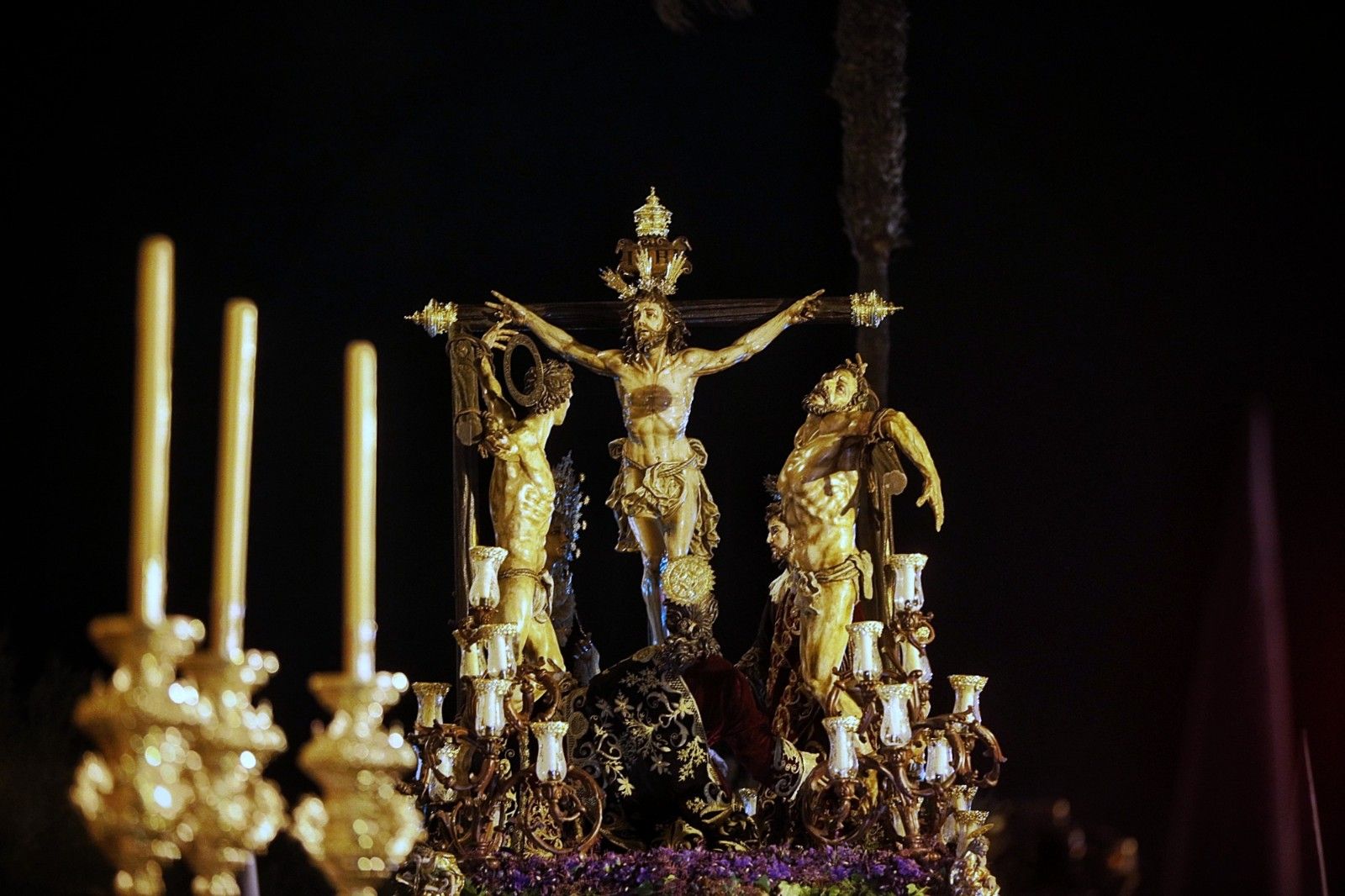 JUEVES SANTO Y MADRUGÁ CÁDIZ 2023 