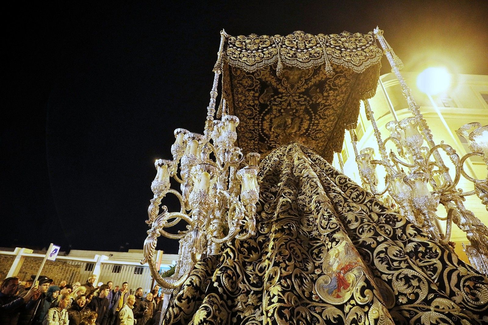 JUEVES SANTO Y MADRUGÁ CÁDIZ 2023 