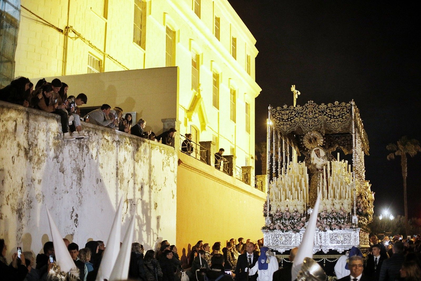 JUEVES SANTO Y MADRUGÁ CÁDIZ 2023 