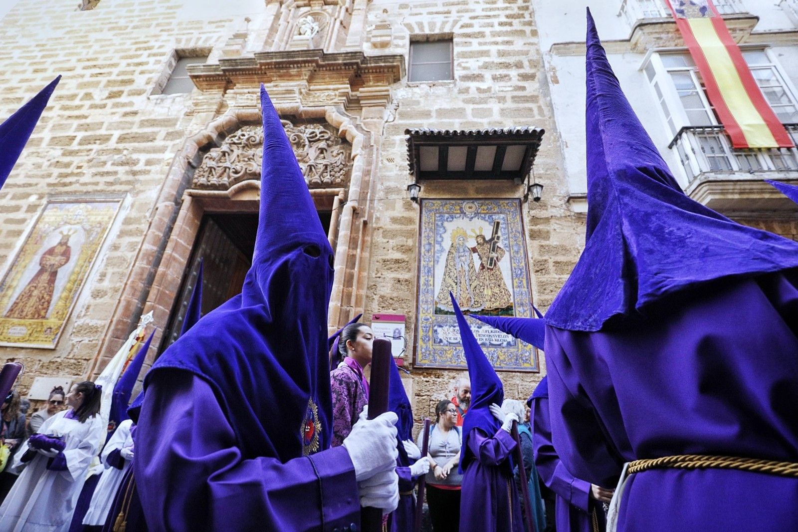 JUEVES SANTO Y MADRUGÁ CÁDIZ 2023 