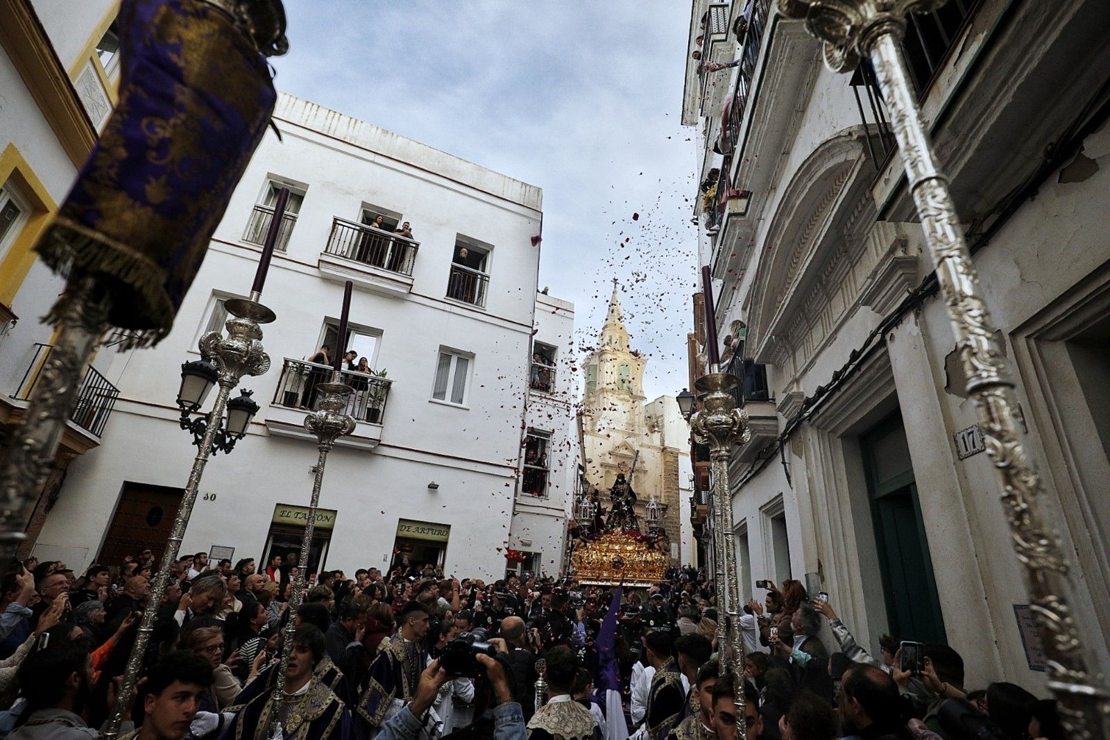 JUEVES SANTO Y MADRUGÁ CÁDIZ 2023 
