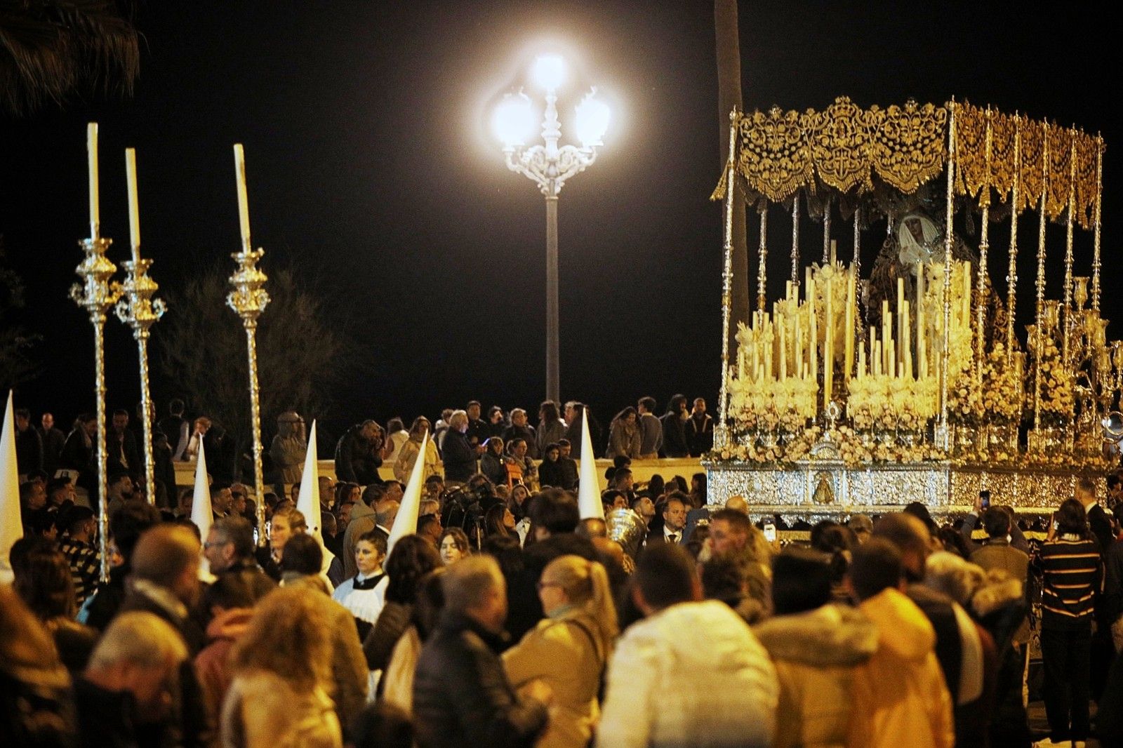 JUEVES SANTO Y MADRUGÁ CÁDIZ 2023 