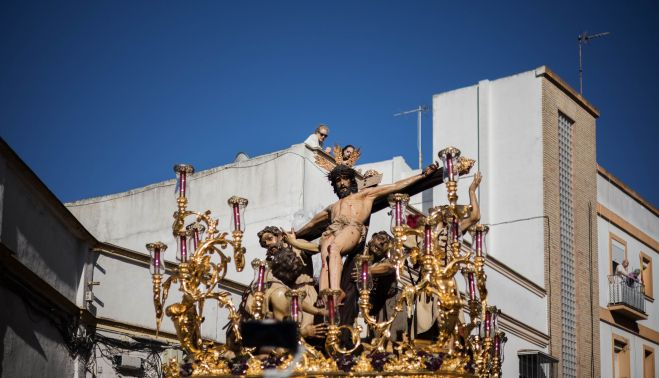 El paso de misterio de la Exaltación.