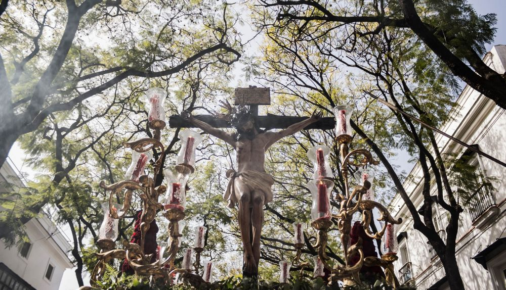 El Cristo de Las Almas por la calle Porvera. 
