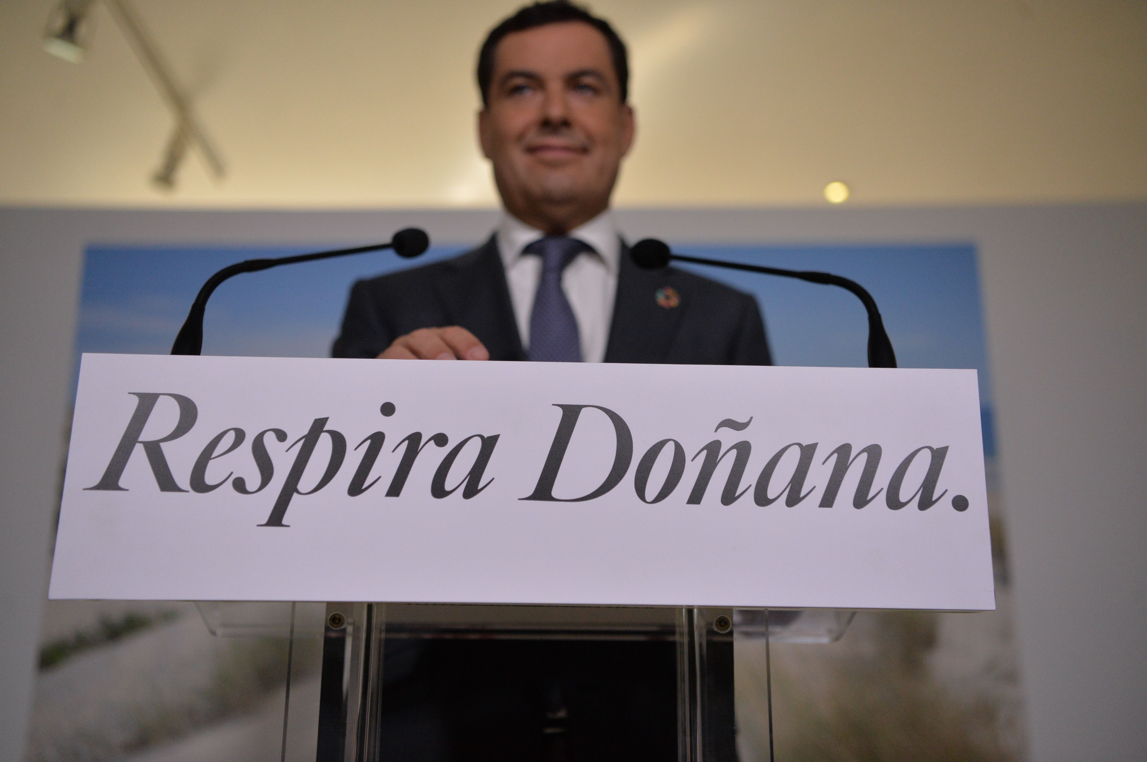 Moreno durante un Consejo de Gobierno en Doñana. Junta de Andalucía. Moreno durante un Consejo de Gobierno en Doñana. Junta de Andalucía.