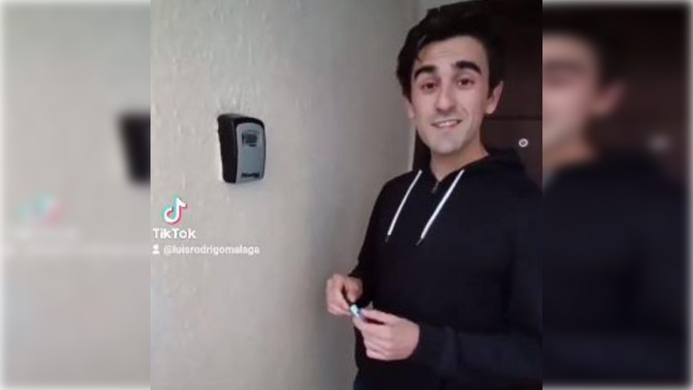 Candidato a la Alcadia por Adelante Andalucía en Málaga.  16x9
