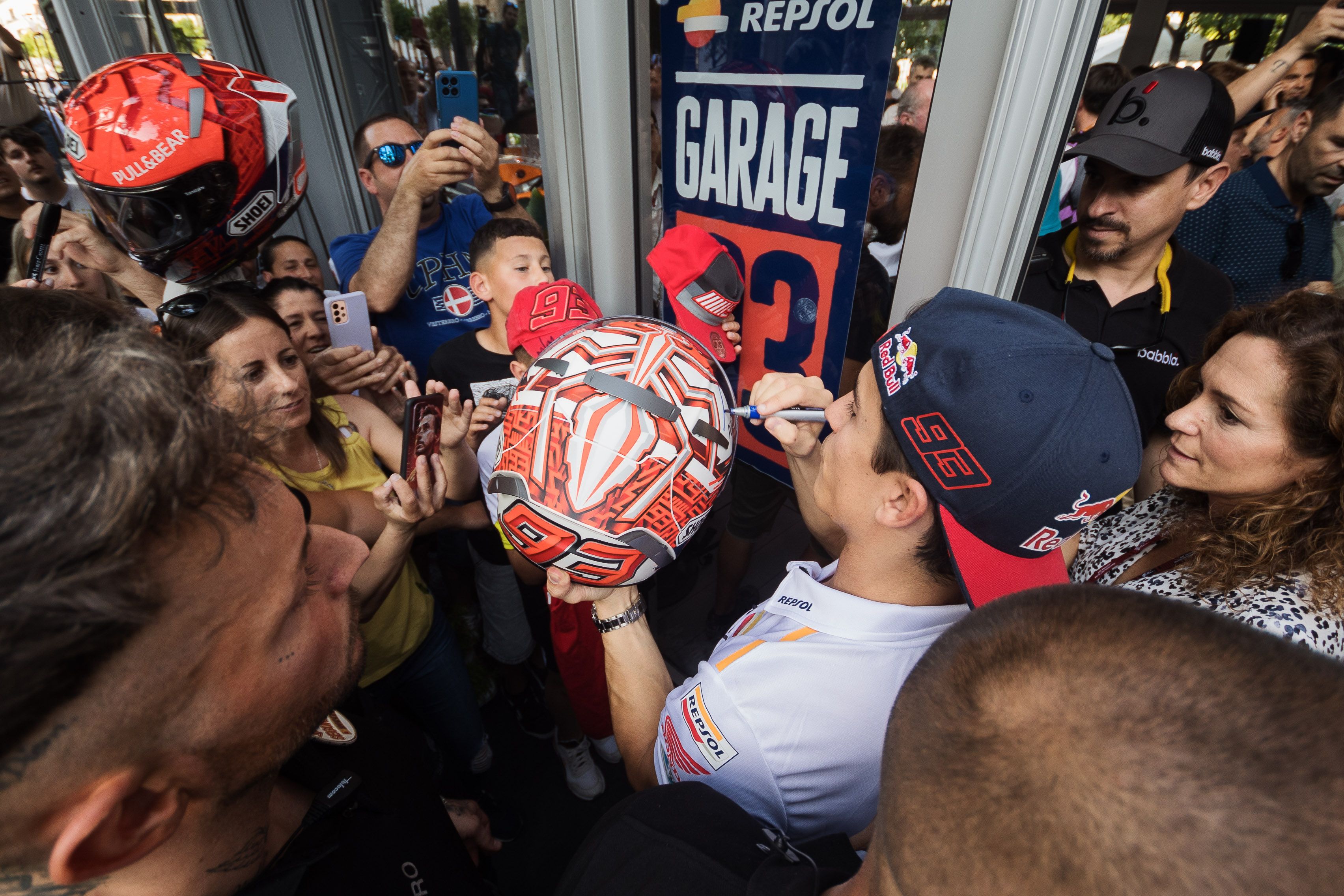 Inauguración de Garage 93 de Marc Márquez 26