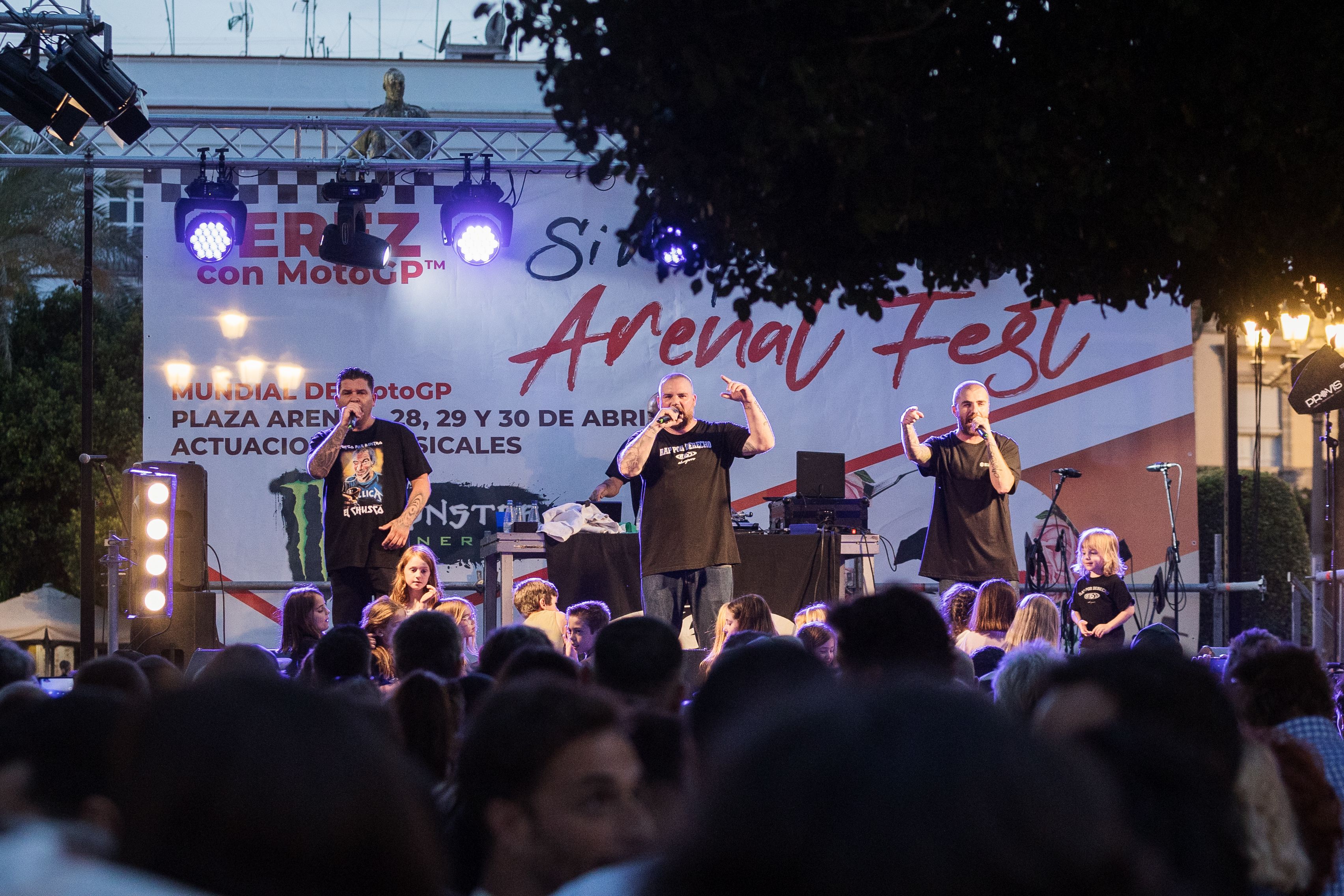 Ambiente de sábado motero en Jerez