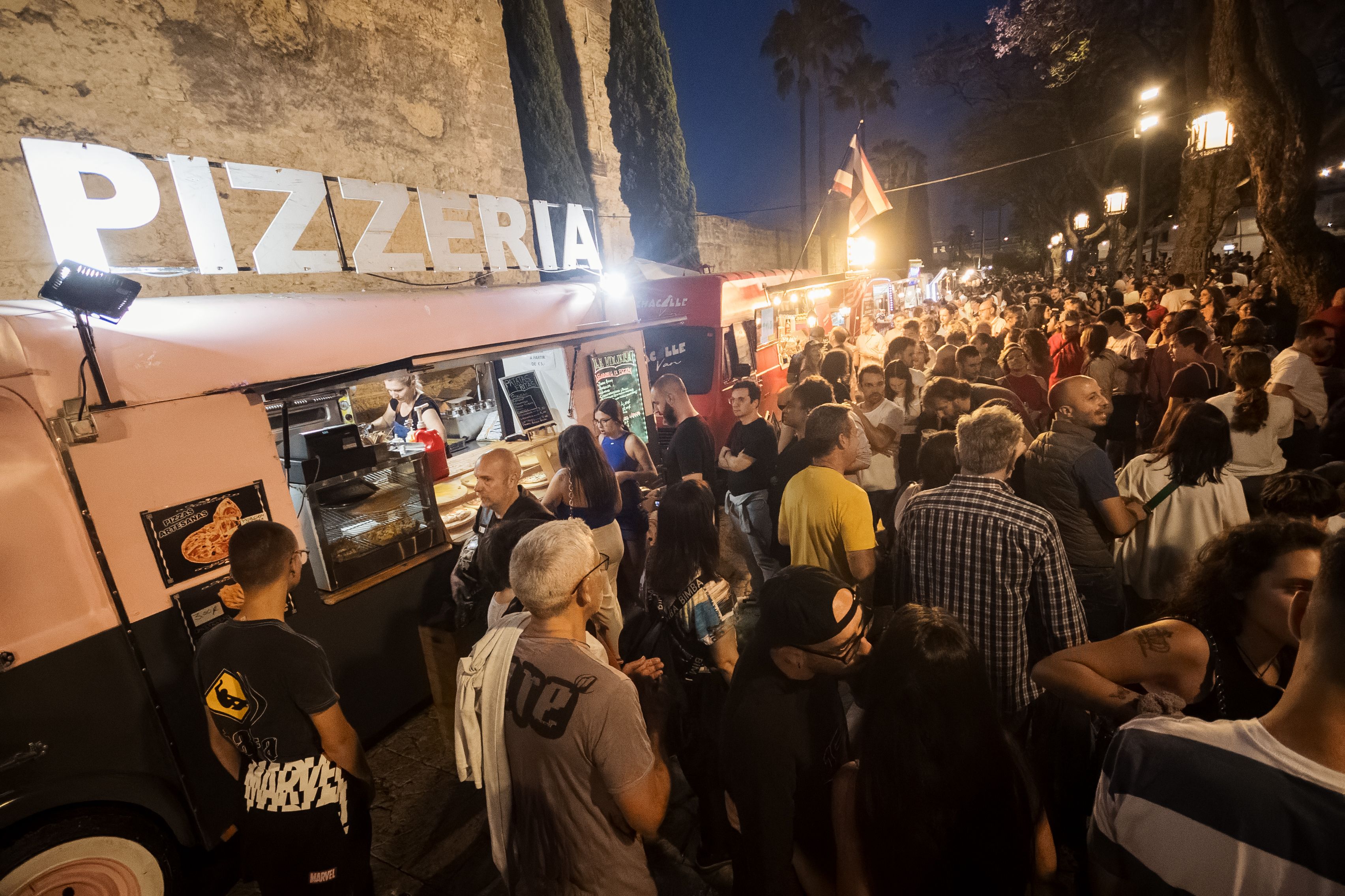 Ambiente de sábado motero en Jerez