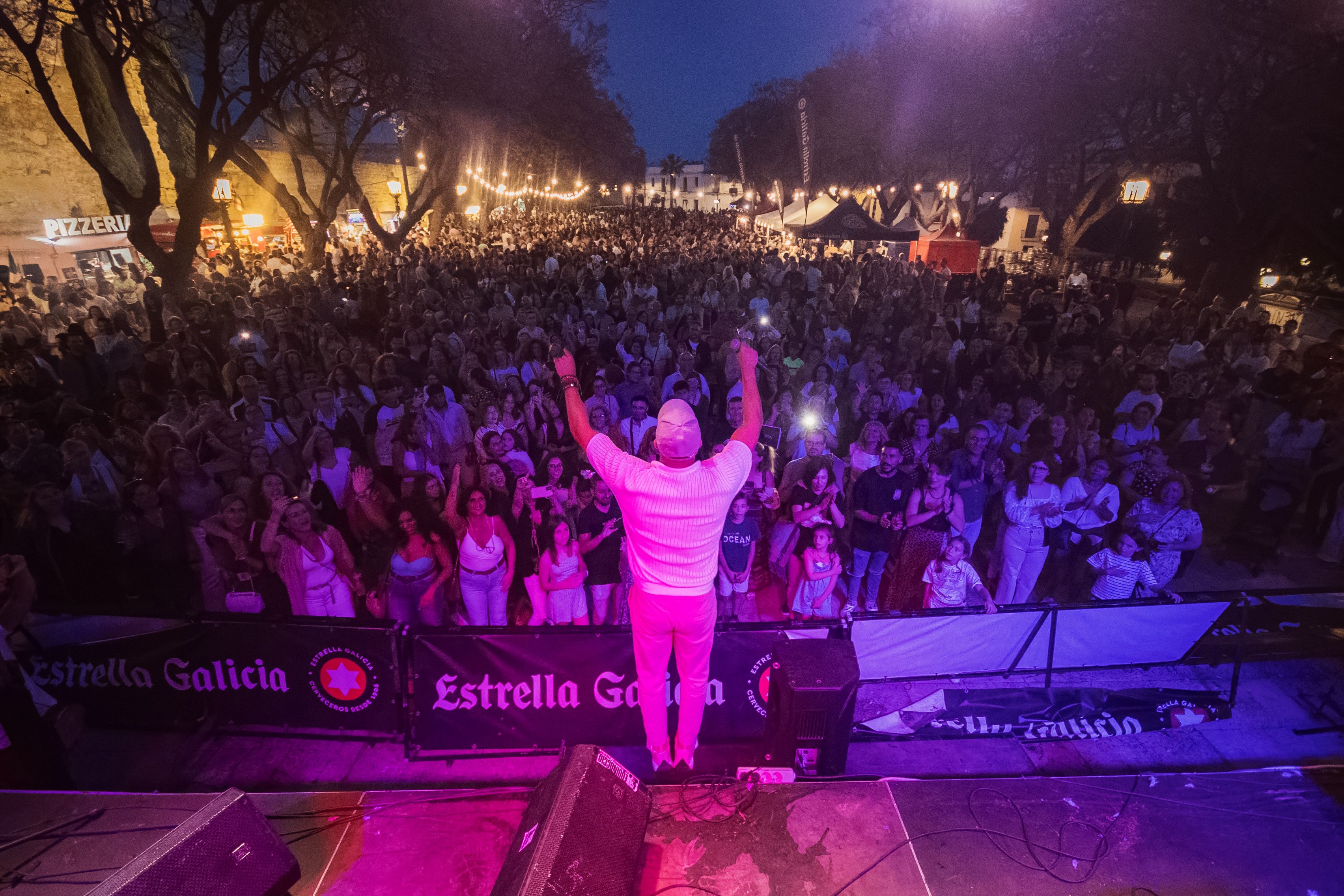 Ambiente de sábado motero en Jerez