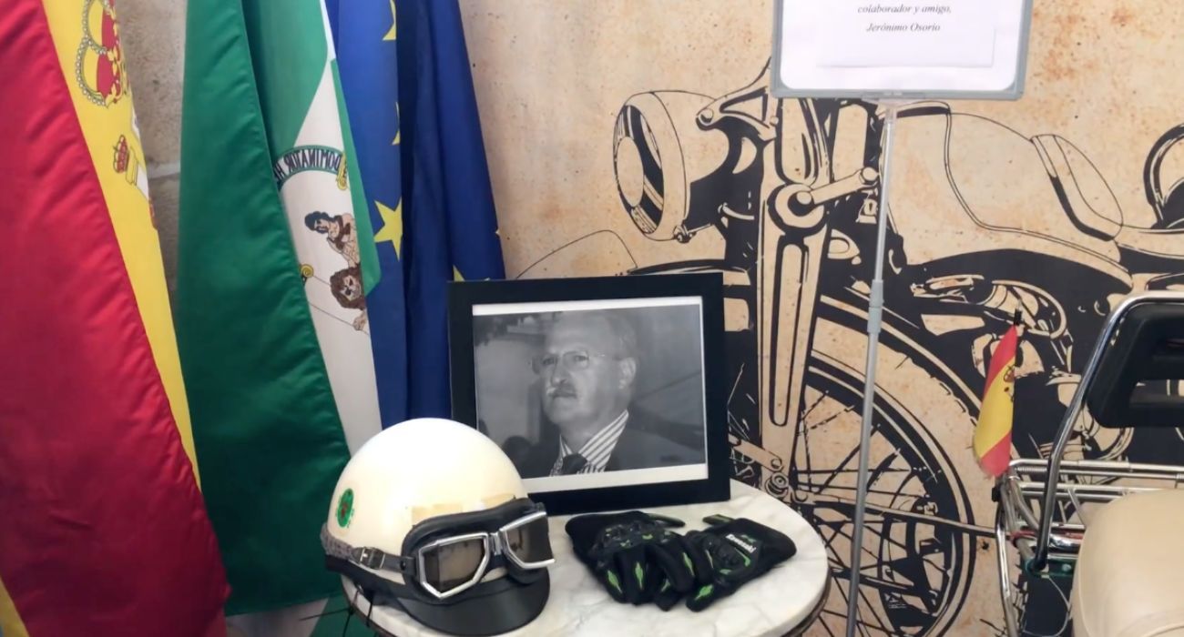 Detalle en recuerdo de Jeromín, carismático agente de la Guardia Civil. Detalle en recuerdo de Jeromín, carismático agente de la Guardia Civil.