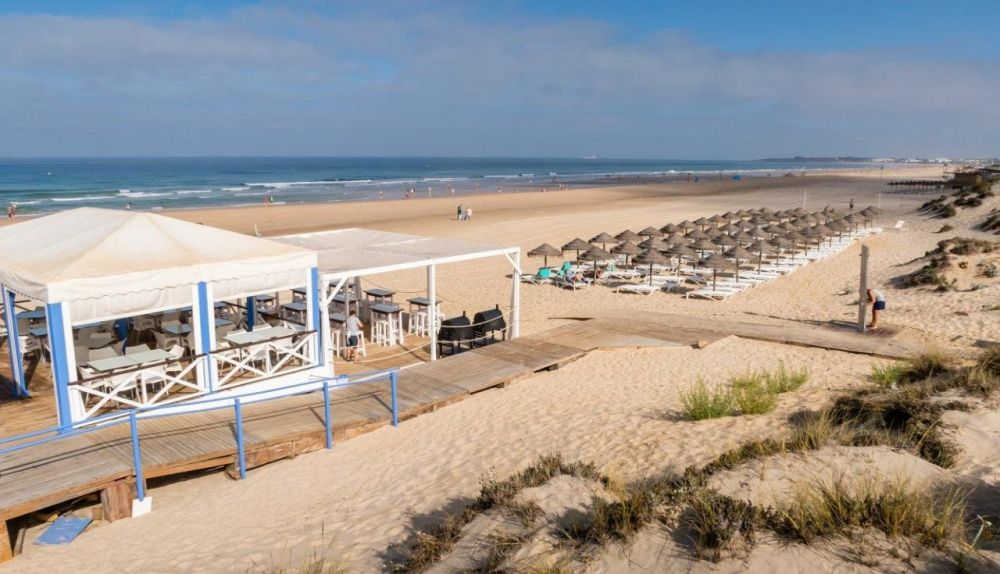 Vista de la playa de la Barrosa en Chiclana.