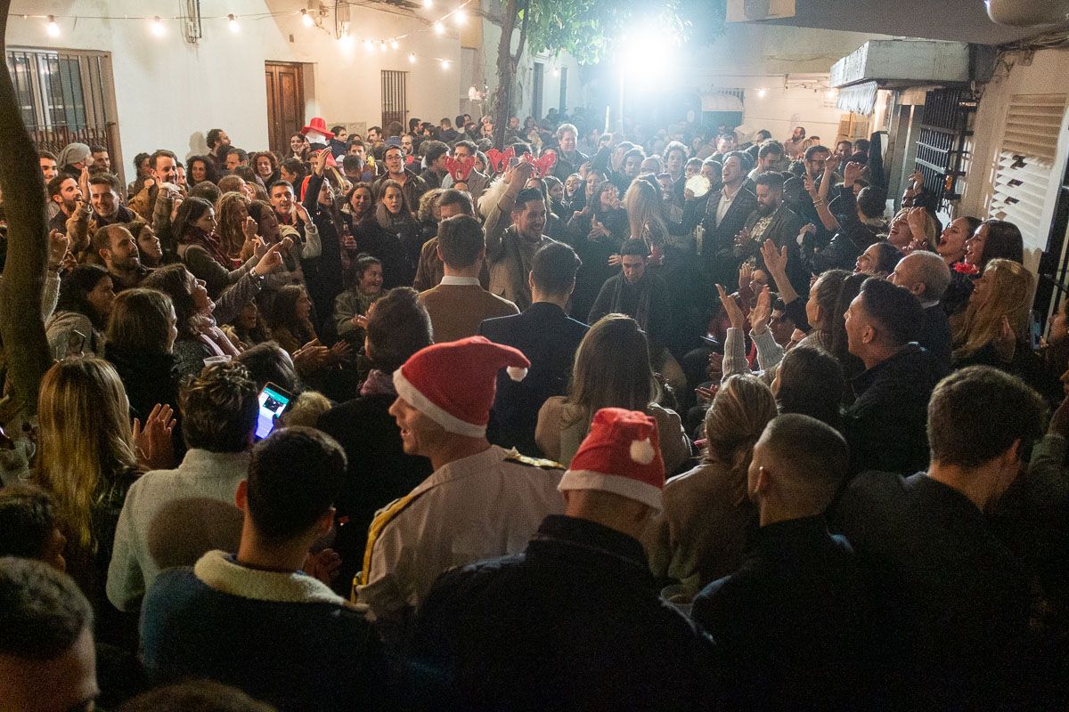 Numeroso público en una Zambomba del pasado fin de semana en Jerez. FOTO: MANU GARCÍA
