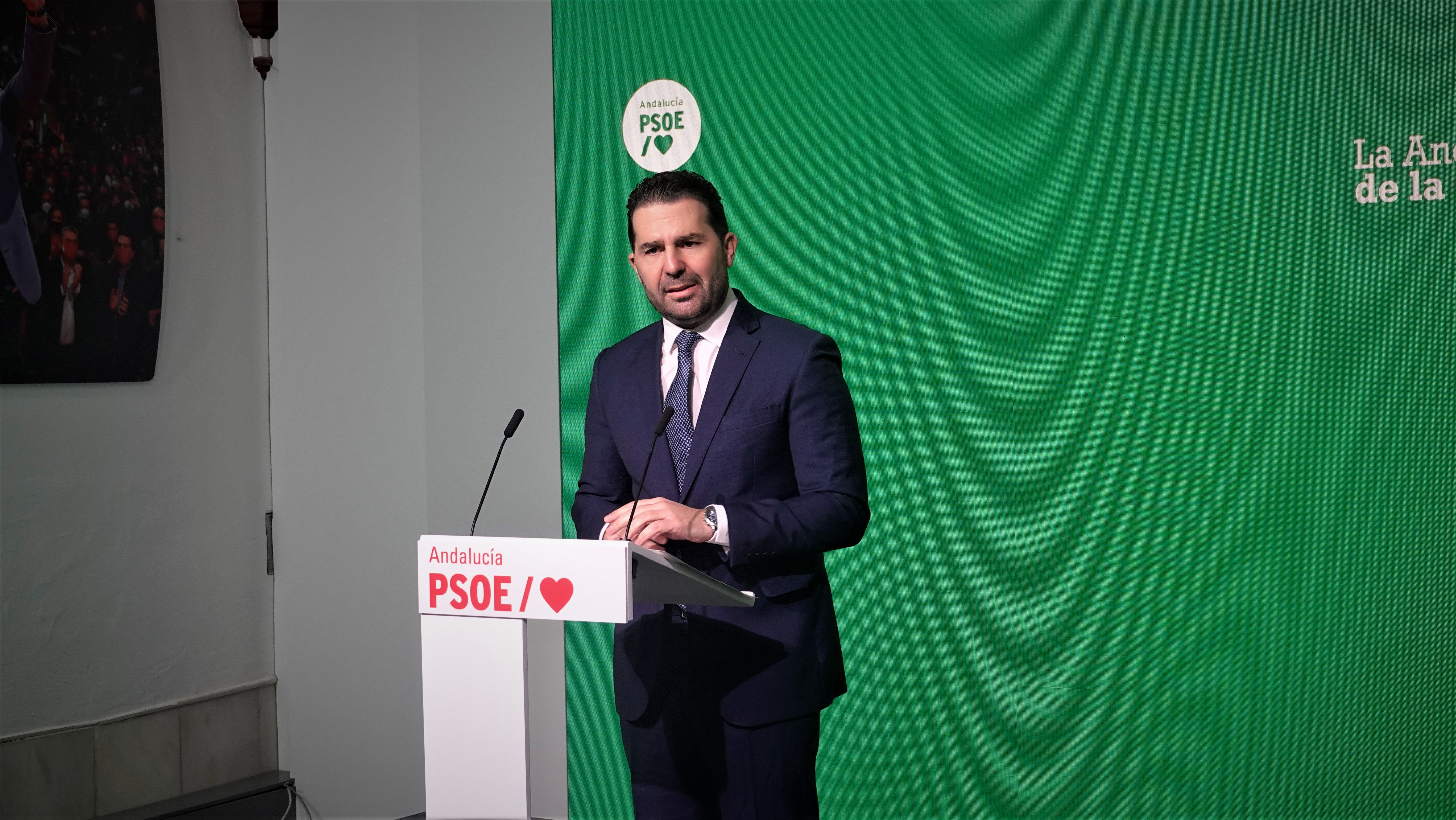 Noel López en rueda de prensa.