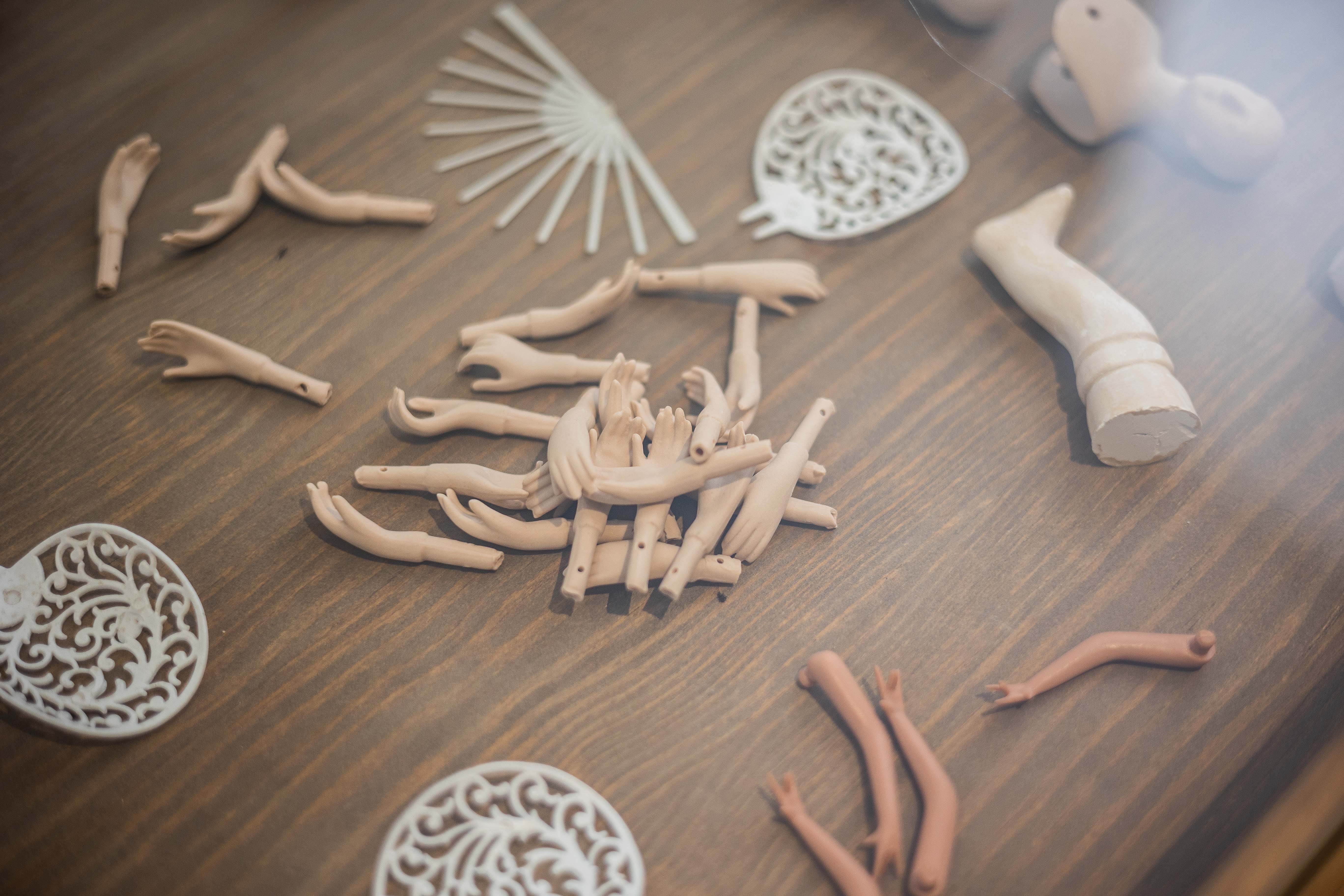 Materiales utilizados para la fabricación de las muñecas.