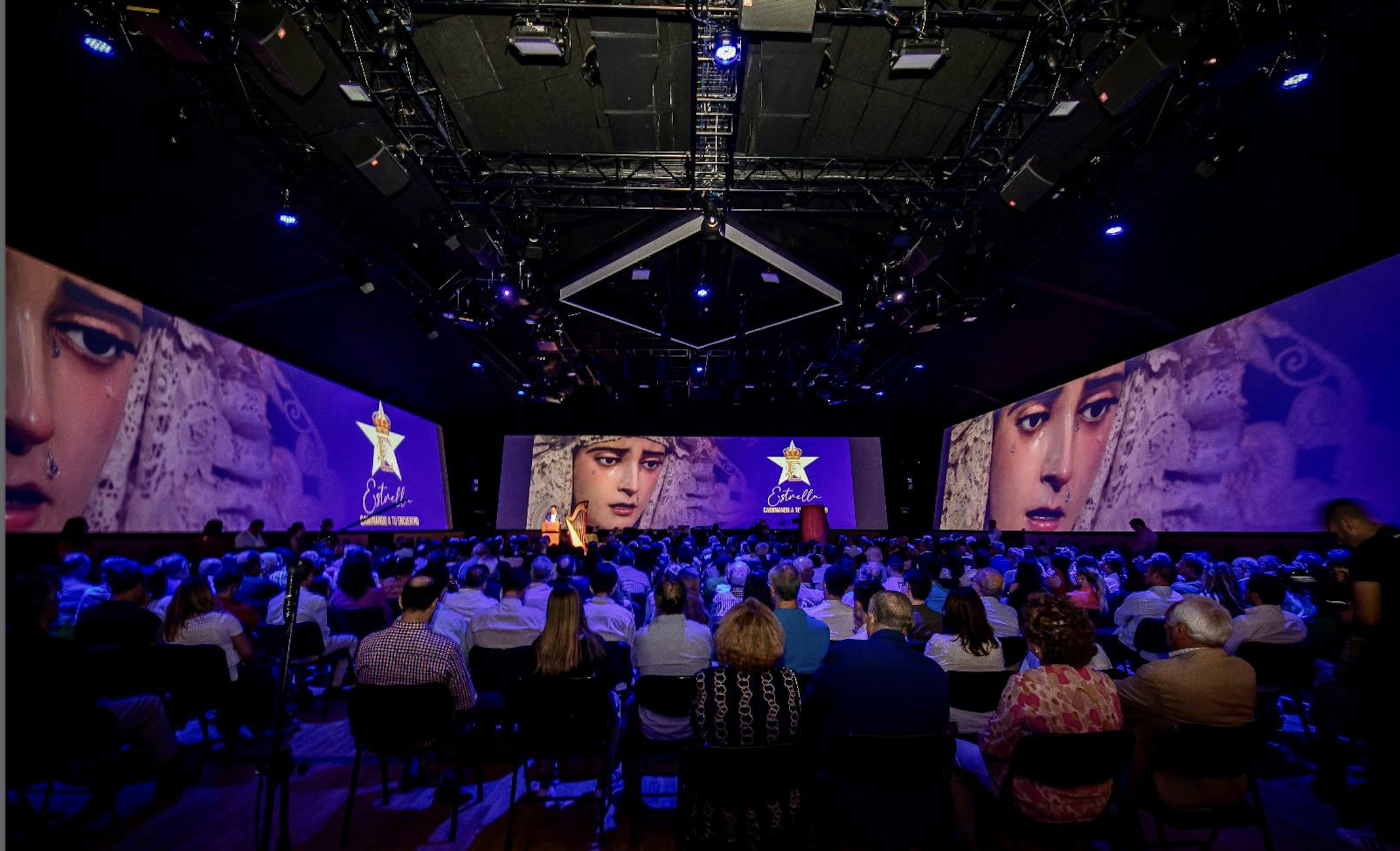 El salón multimedia de la Atalaya en un acto previo a la coronación de La Estrella.