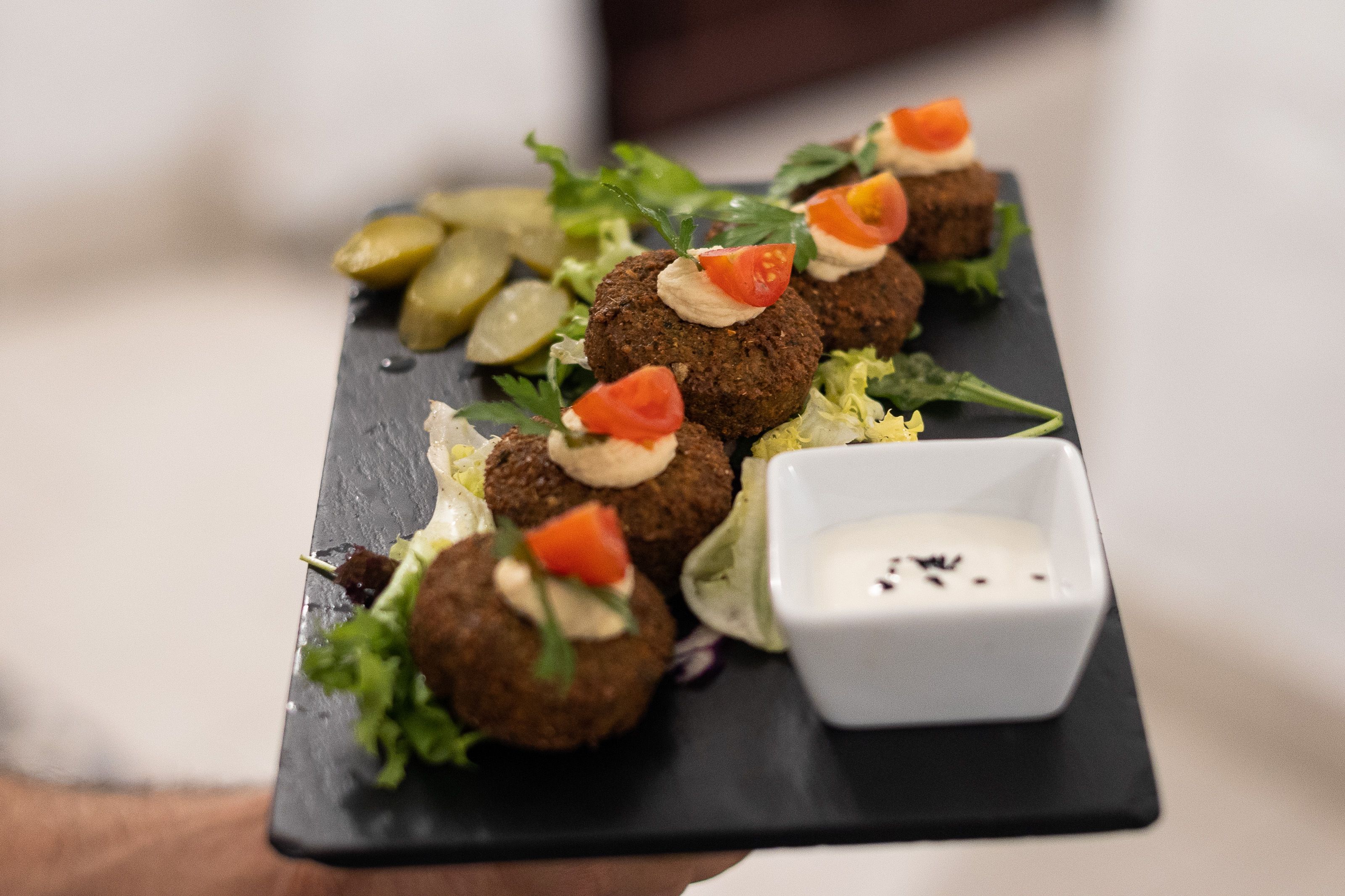 Plato de falafel. 