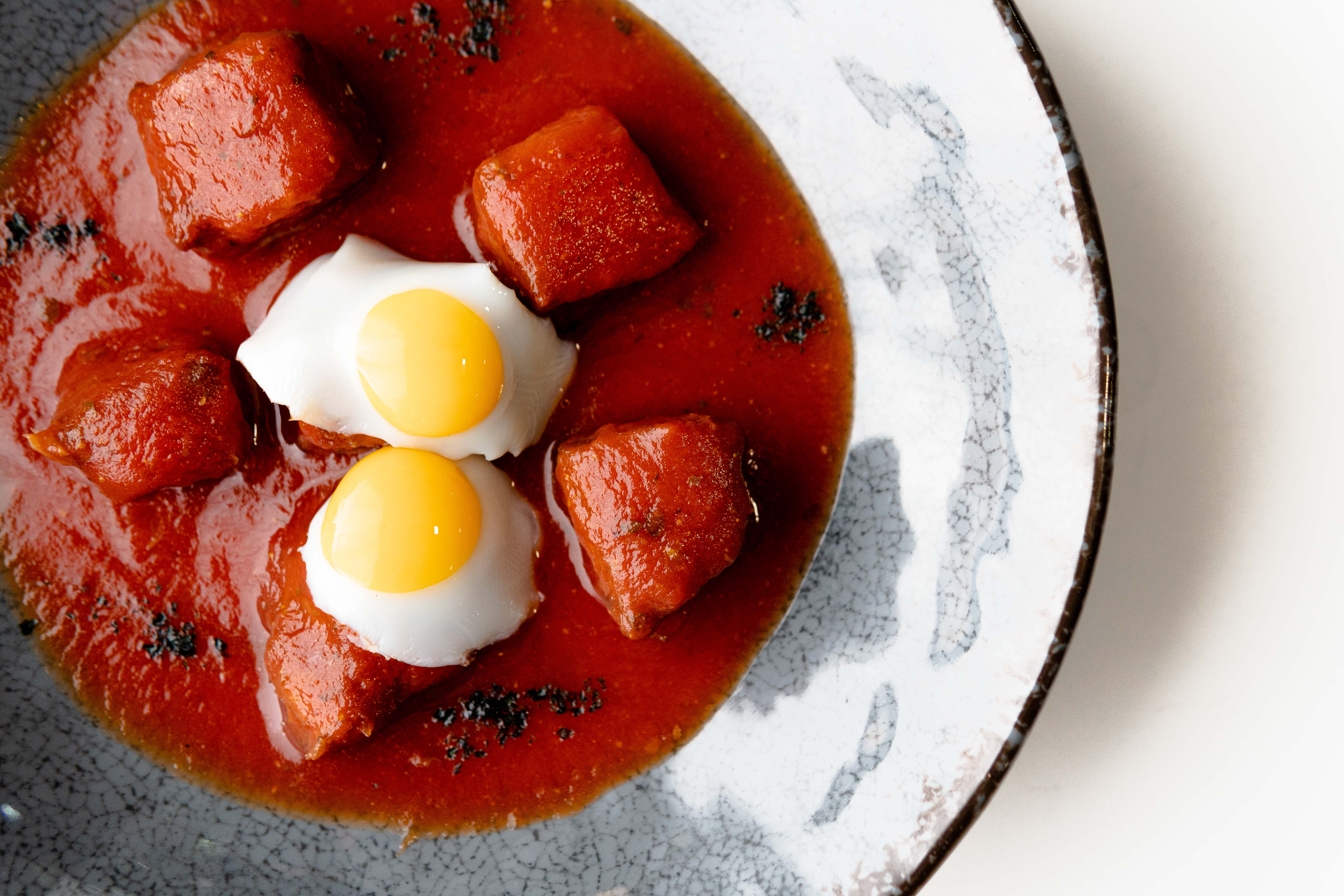 Atún con tomate, otro de los platos estrella de la Peña.