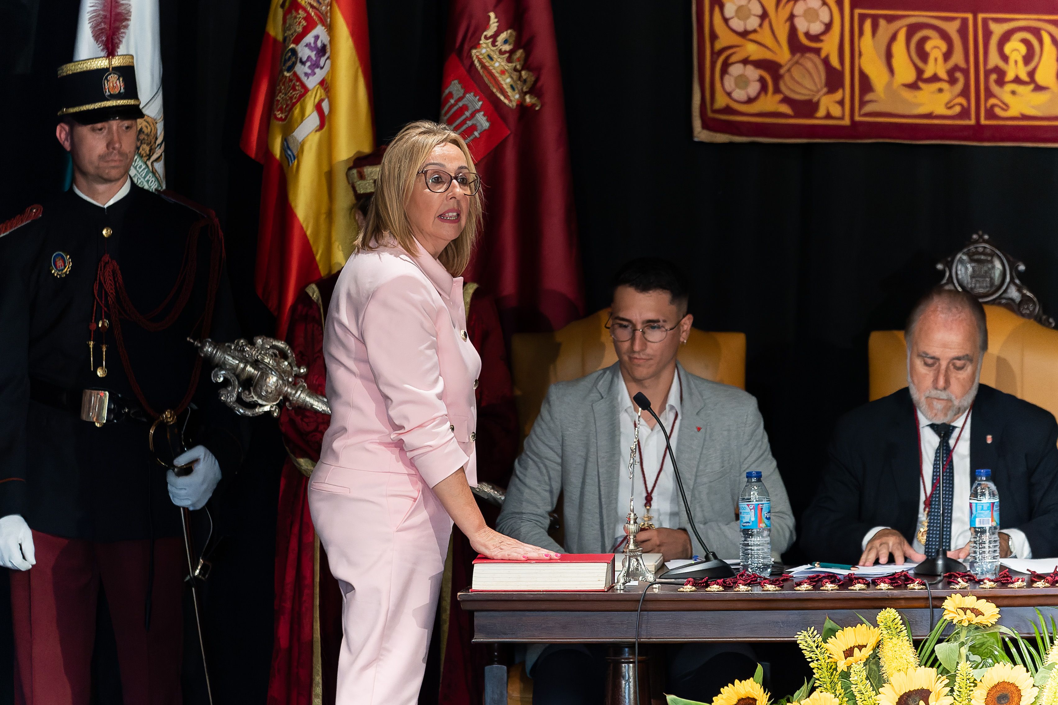 Acto de investidura de Miguel Rodríguez como alcalde de Arcos