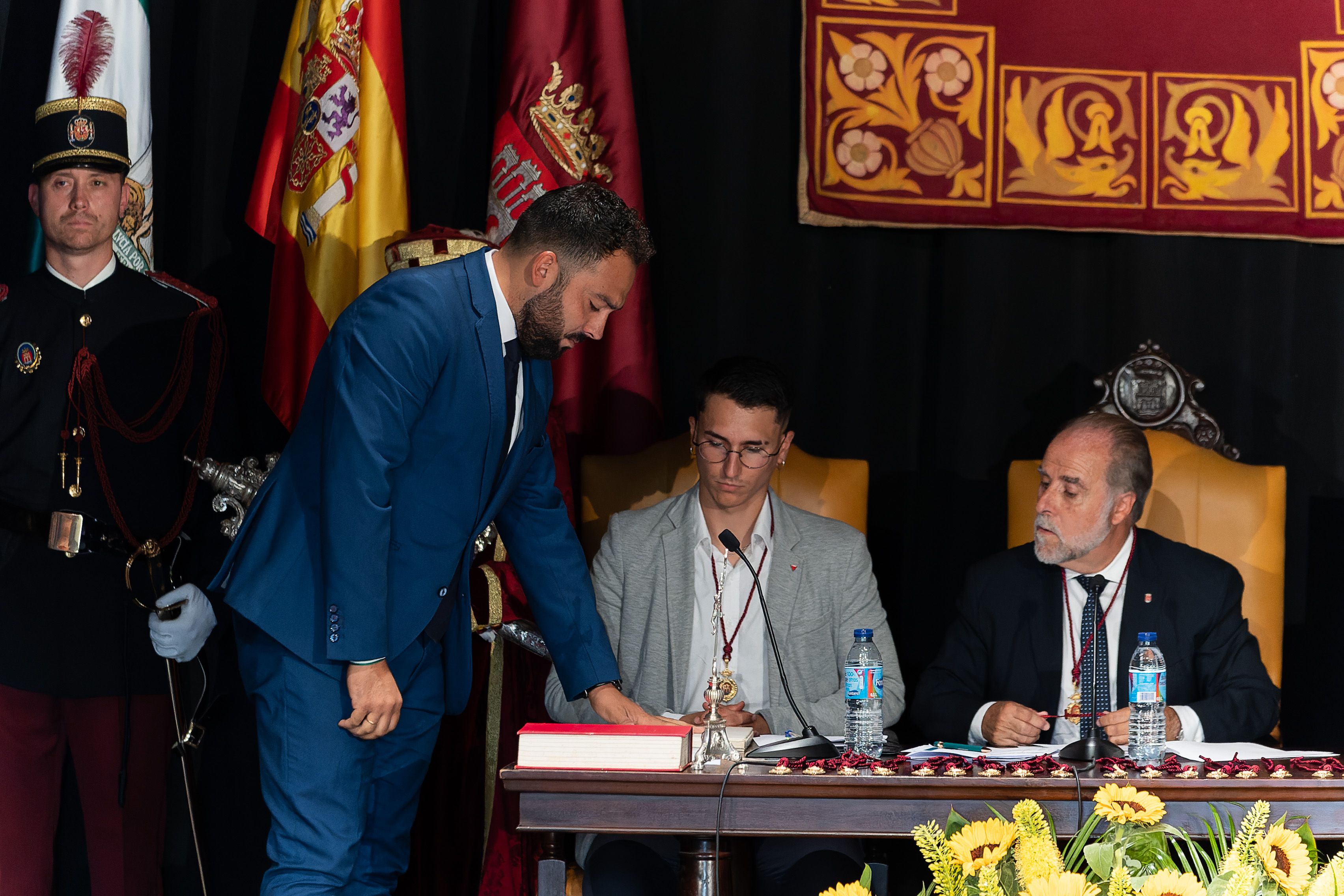 Acto de investidura de Miguel Rodríguez como alcalde de Arcos