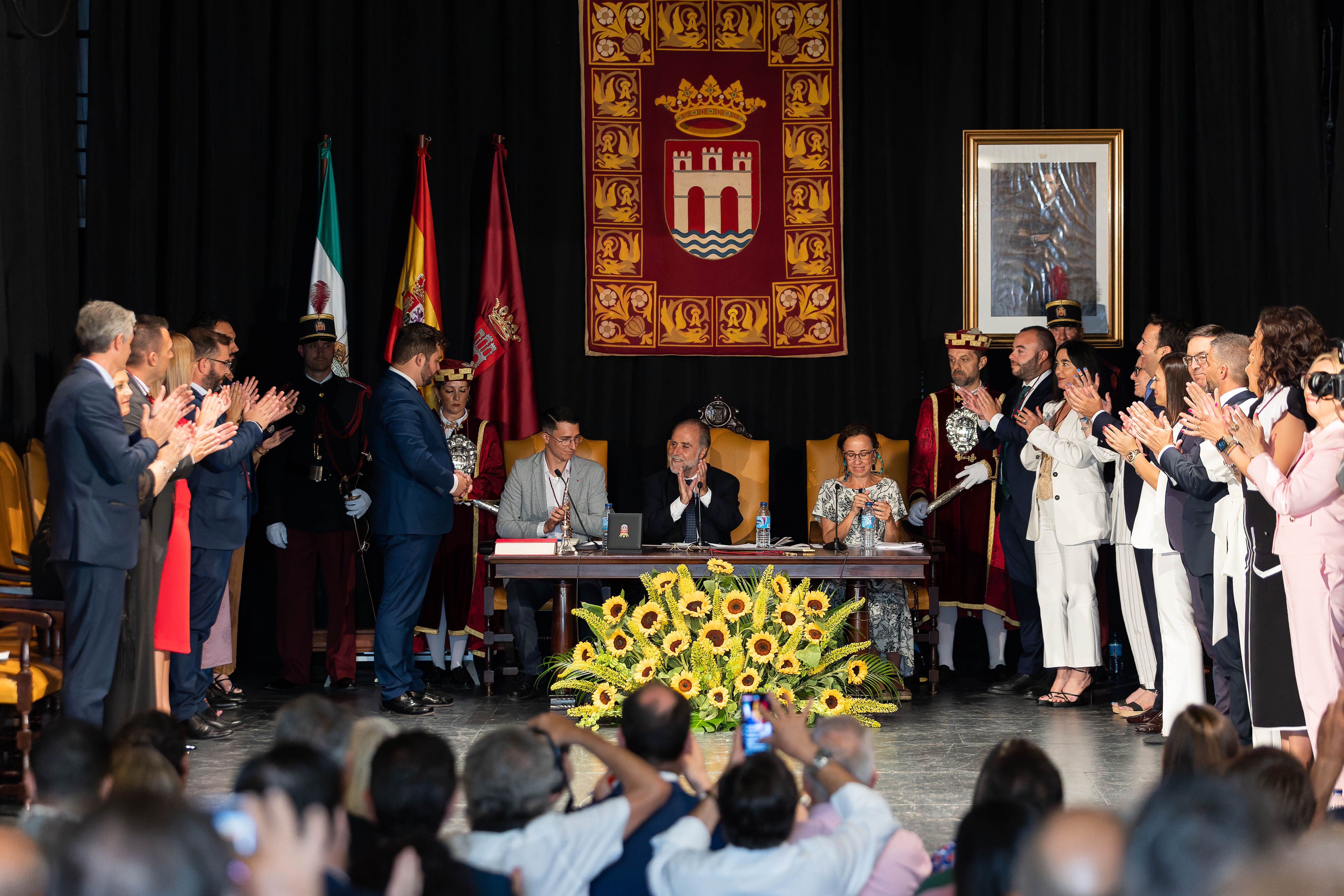 Acto de investidura de Miguel Rodríguez como alcalde de Arcos