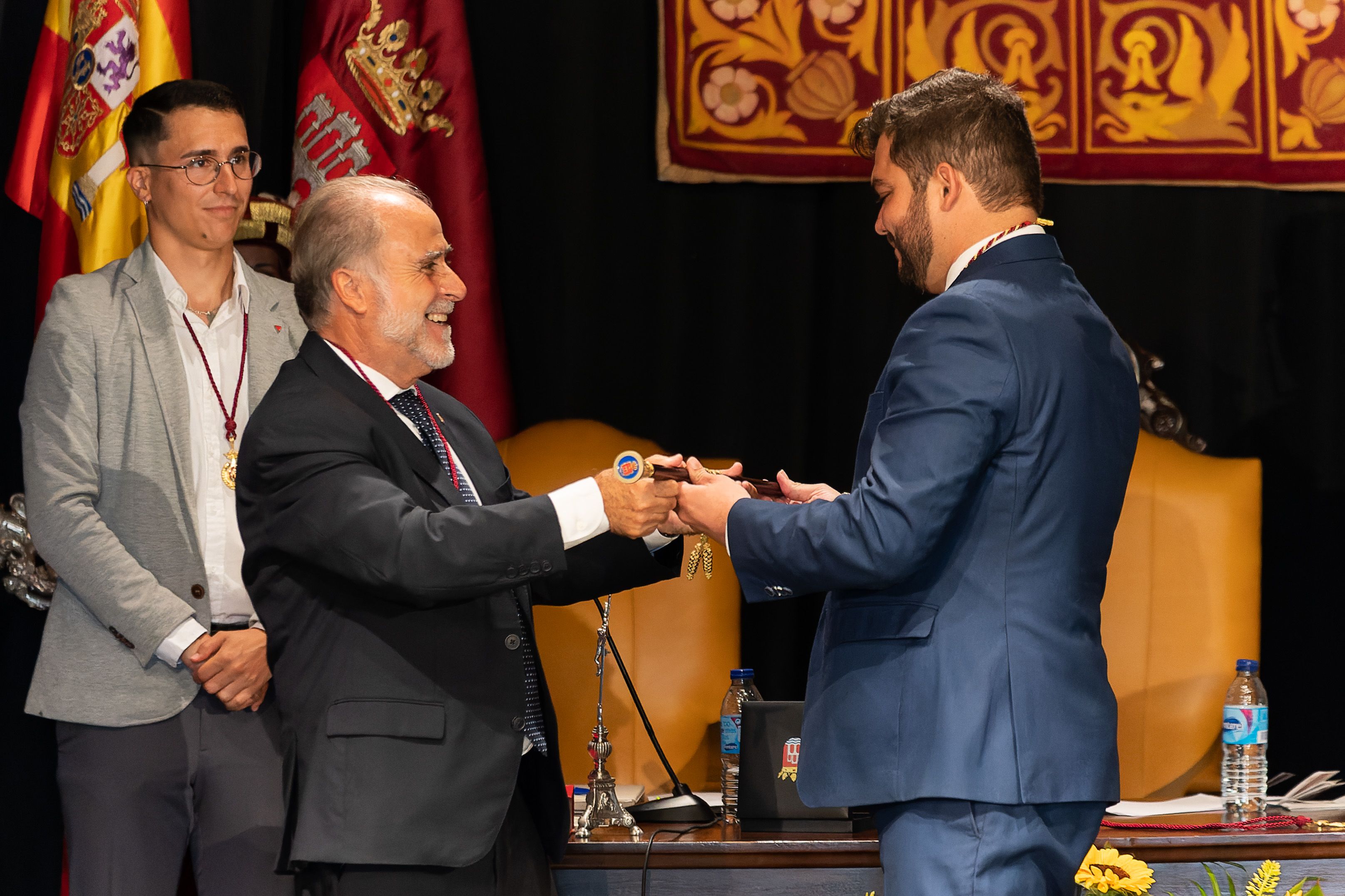 Acto de investidura de Miguel Rodríguez como alcalde de Arcos