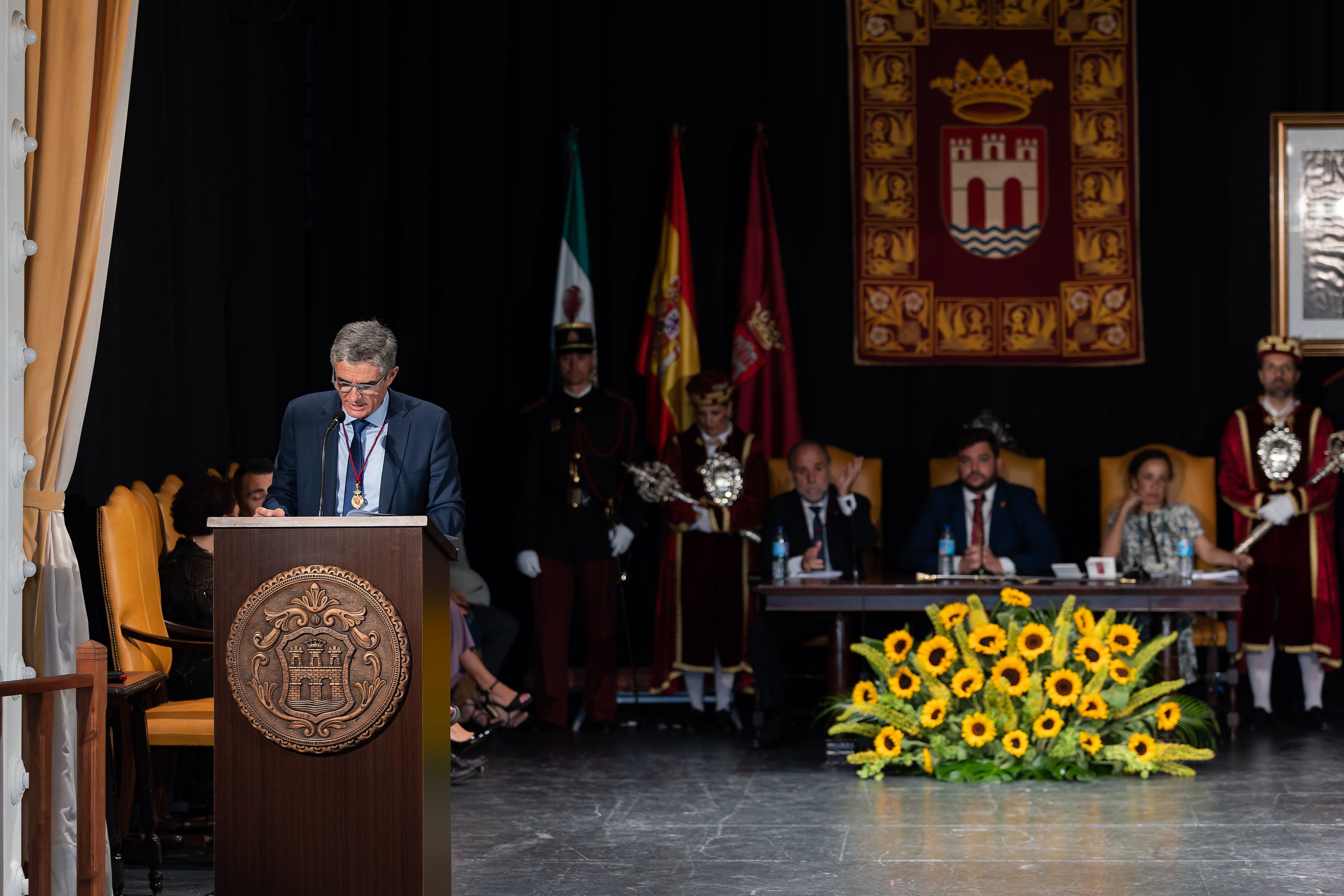 Acto de investidura de Miguel Rodríguez como alcalde de Arcos