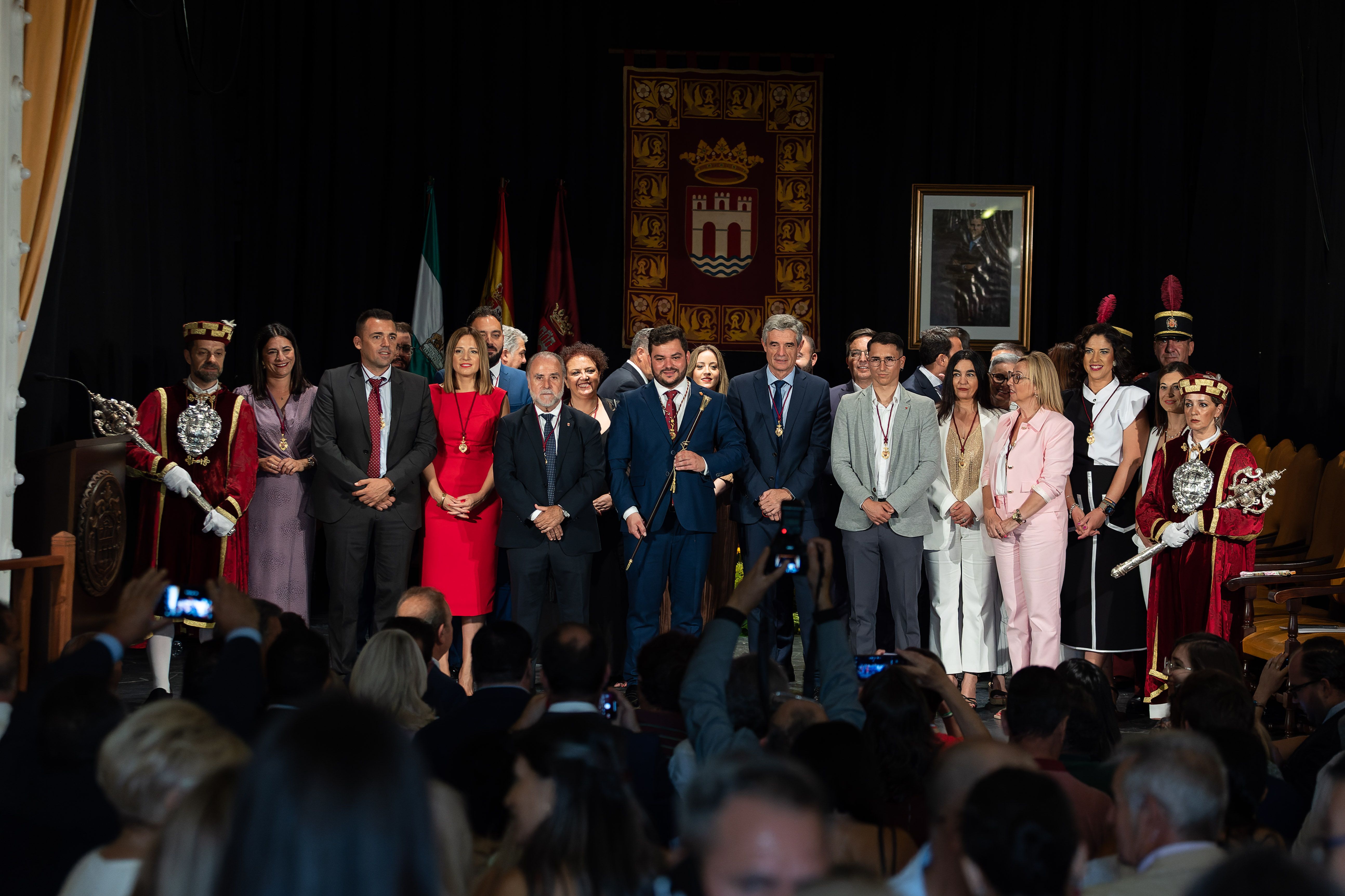Acto de investidura de Miguel Rodríguez como alcalde de Arcos
