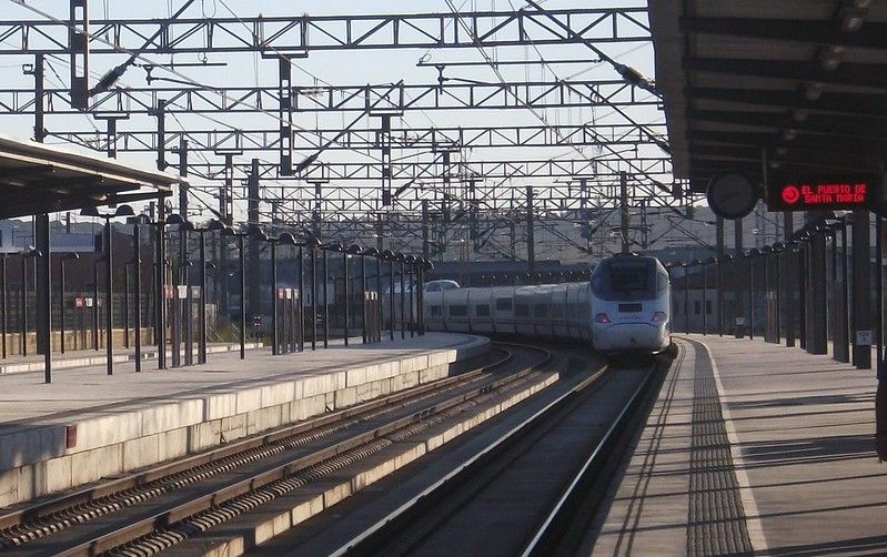Un Alvia entrando en la estación de El Puerto, en una imagen de Renfe.