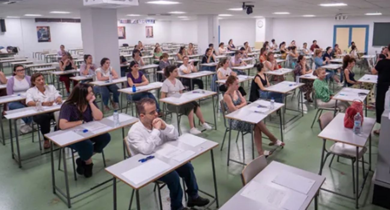 Imagen de archivo de unas oposiciones a docente. Imagen de archivo de unas oposiciones a docente.