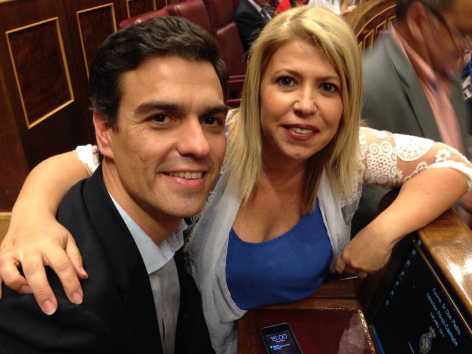 El presidente, Pedro Sánchez, y la ex alcaldesa de Jerez, Mamen Sánchez, en la bancada socialista, en una imagen que se volverá a repetir.
