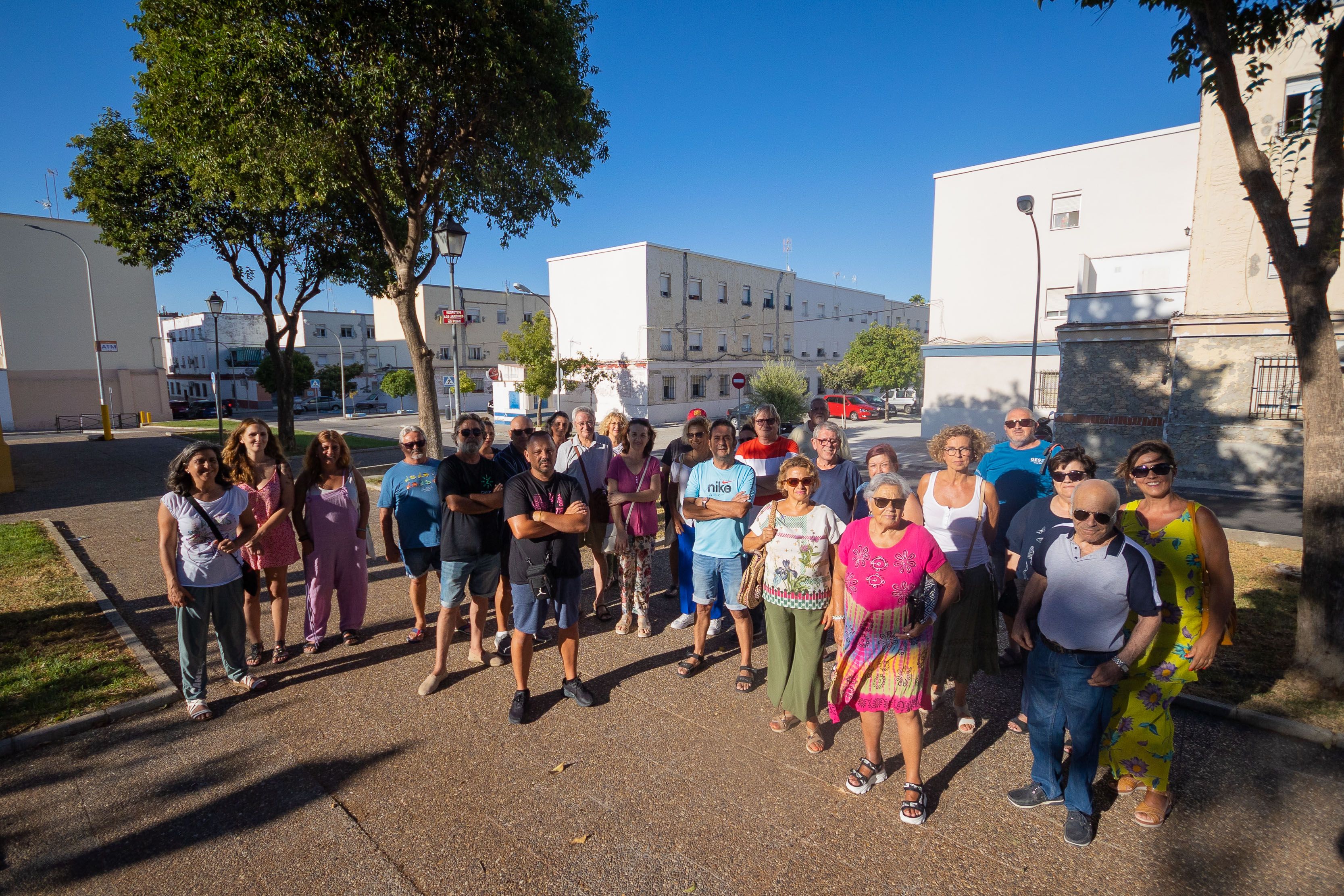 Los vecinos de La Asunción que acudieron a la reunión, presidentes casi todos de cada uno de los 94 bloques afectados.