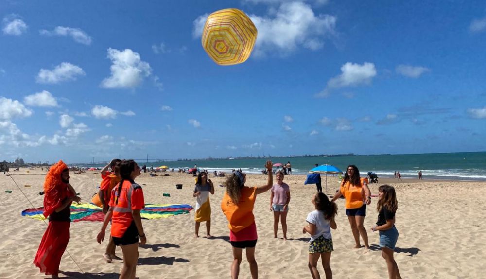 Actividad de ocio en la playa de Valdelagrana. 