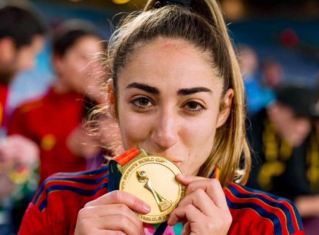 Olga Carmona con su medalla. Olga Carmona con su medalla.