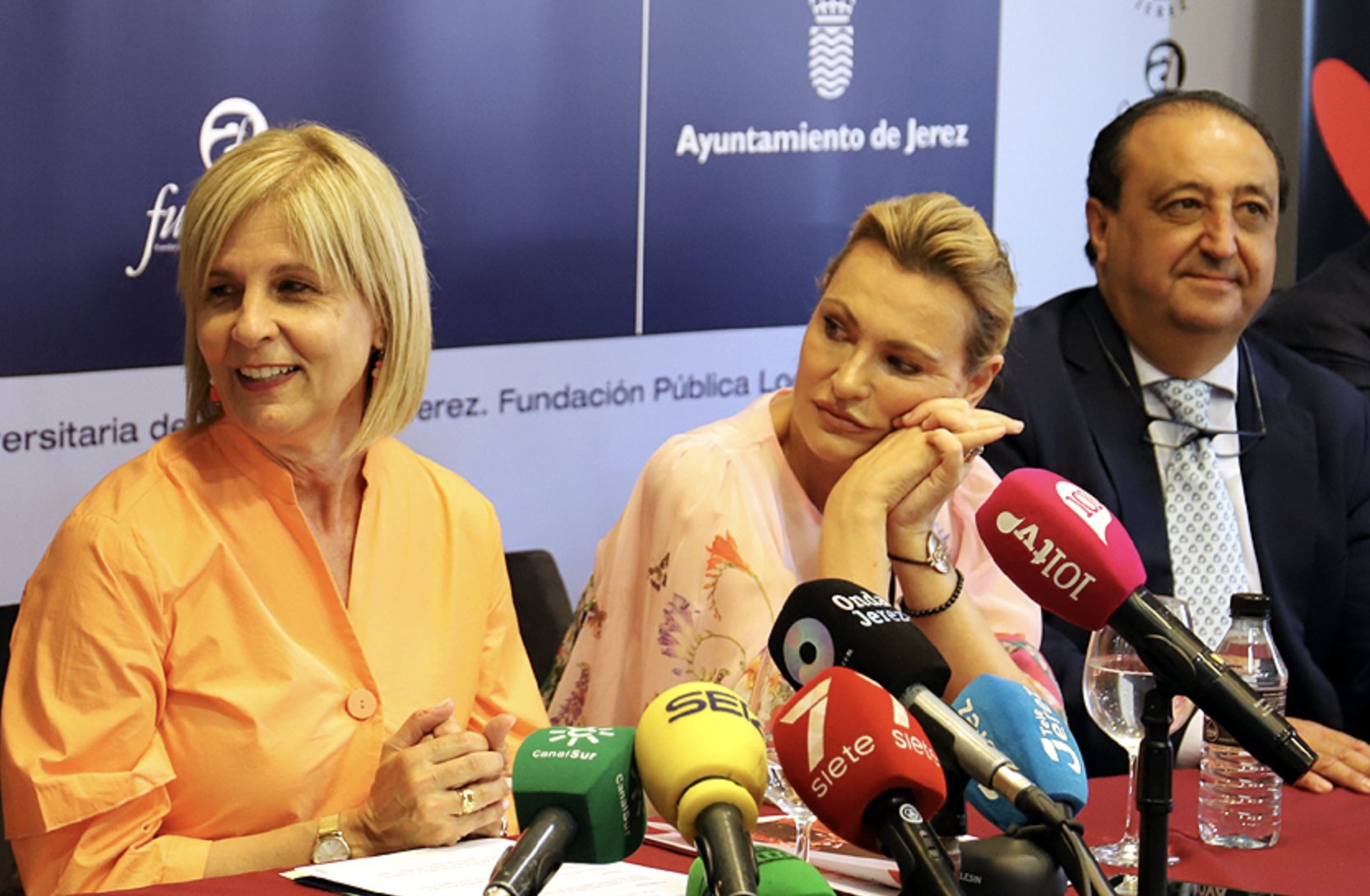 García-Pelayo y Francisco Zurita, en el Villamarta en un acto con la soprano Ainhoa Arteta, en una imagen reciente.