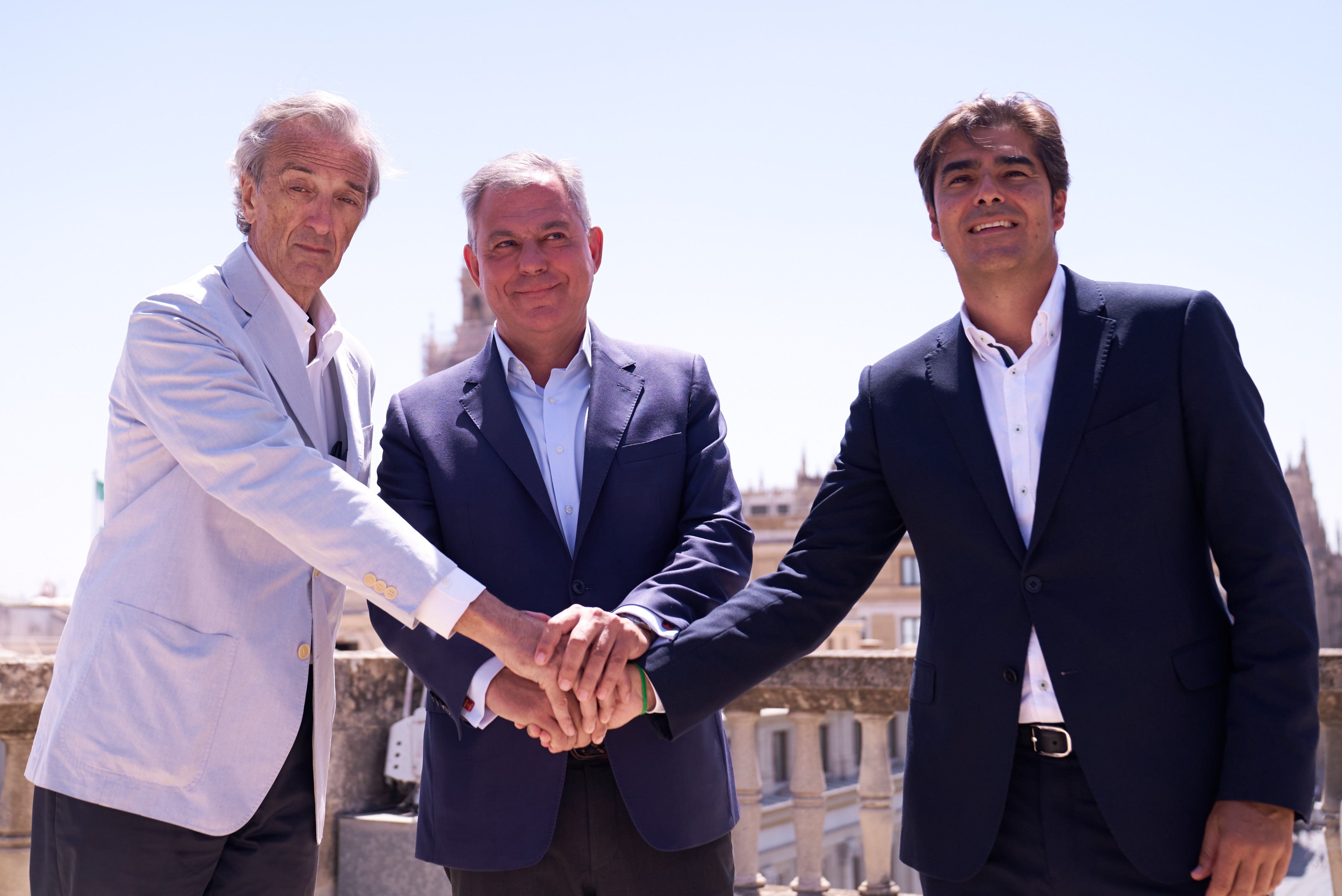 Sanz, Haro y De La-Hoz en la presentación del nuevo estadio del Real Betis.