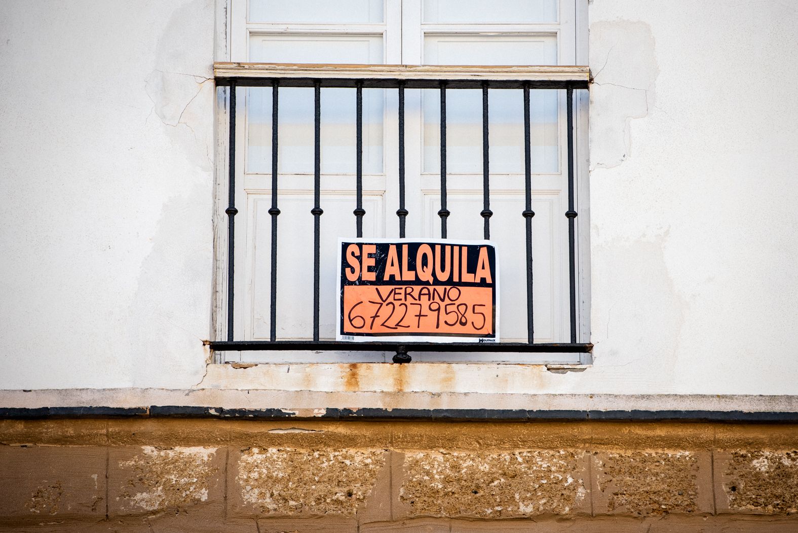 Un cartel de 'Se alquila'. El Gobierno aumenta el Bono Alquiler.