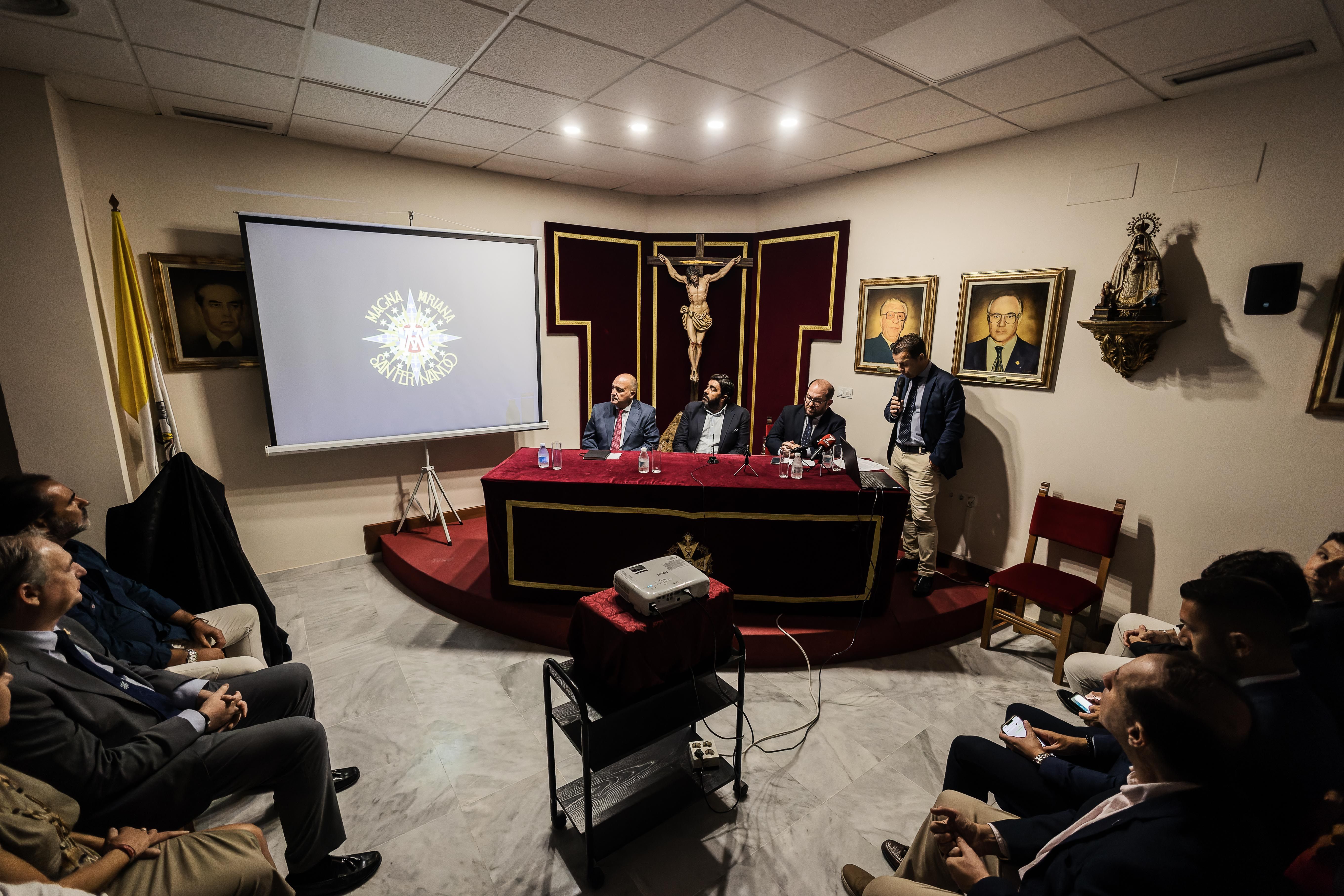Presentación de la magna de San Fernando en la Unión de Hermandades de Jerez.