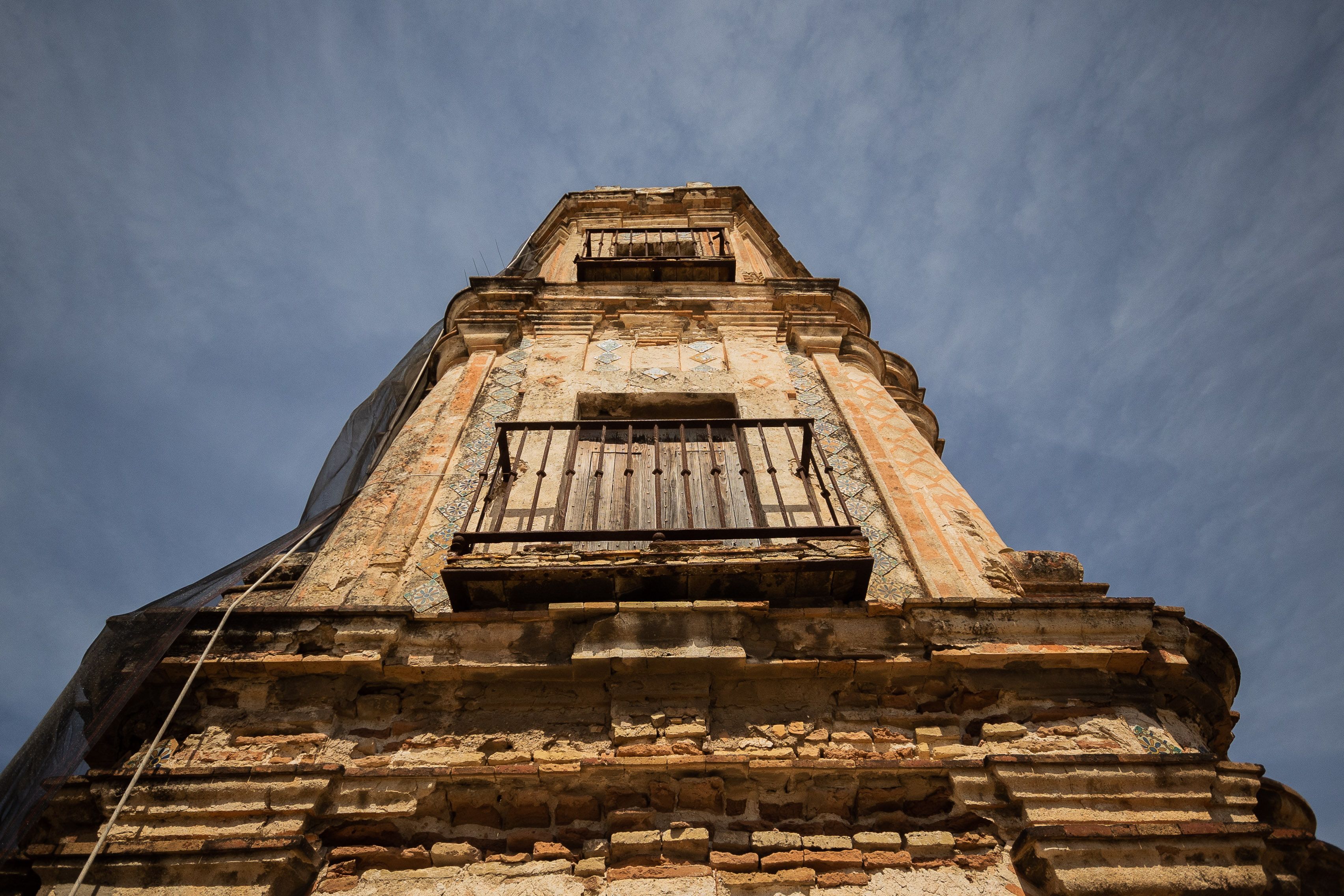La torre es la única de planta octogonal de la ciudad. 
