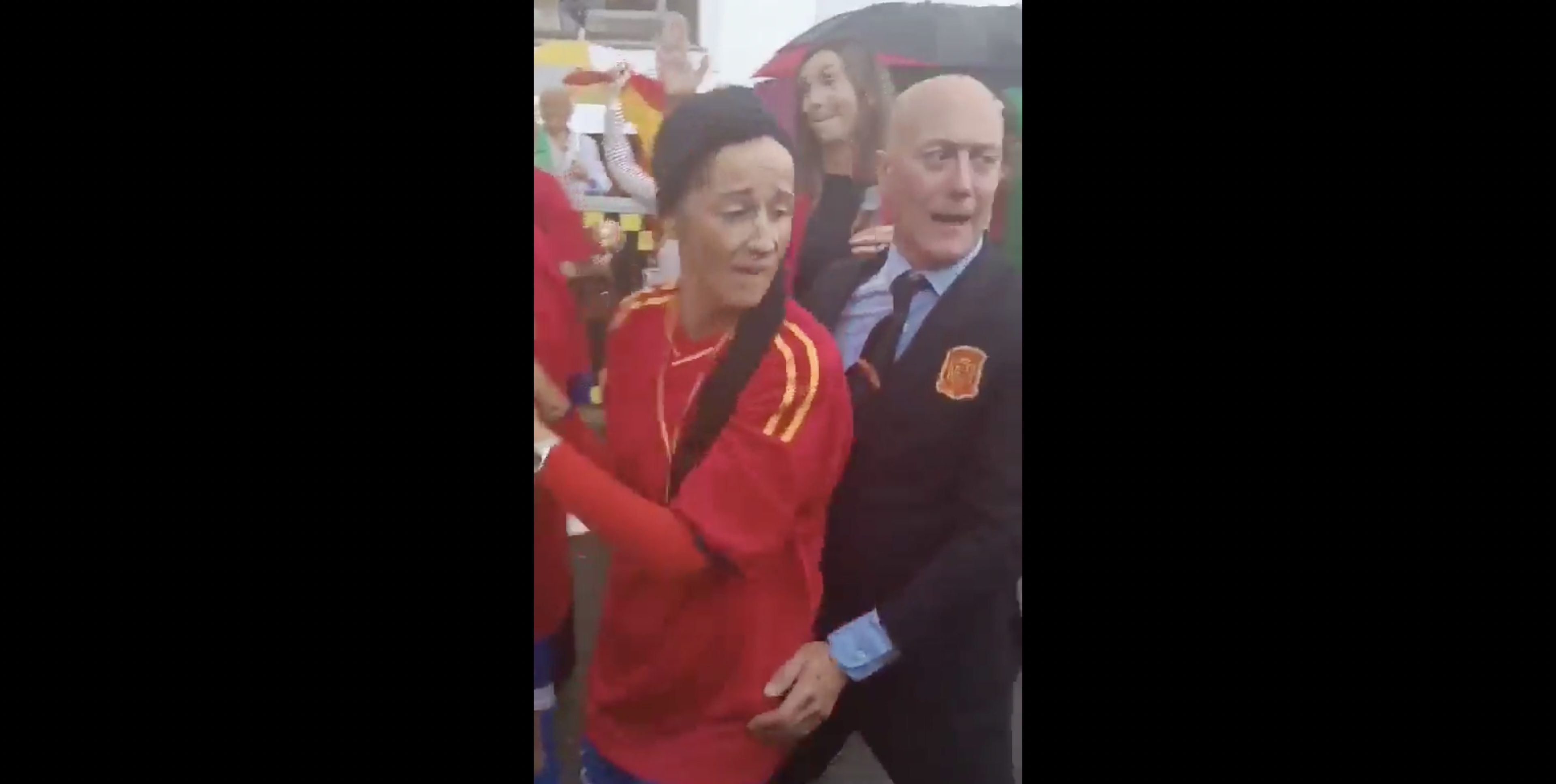 Un momento del grupo que parodia a Rubiales y la Selección femenina.