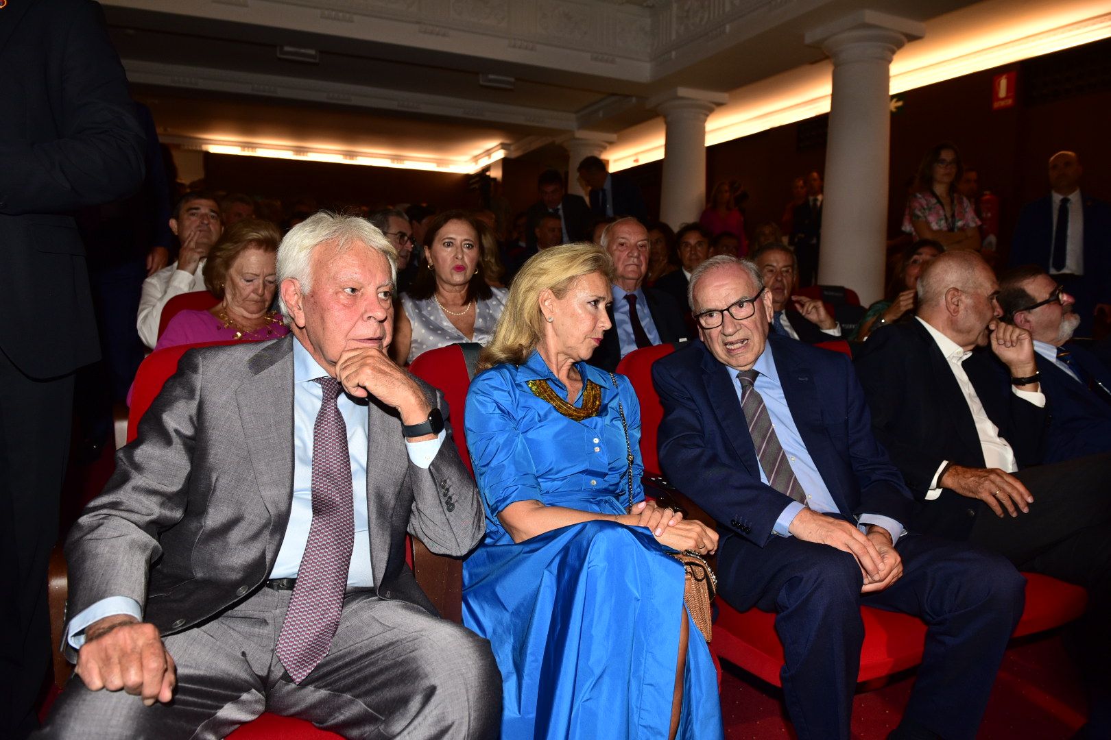 Felipe González junto a Alfonso Guerra. Felipe González junto a Alfonso Guerra.