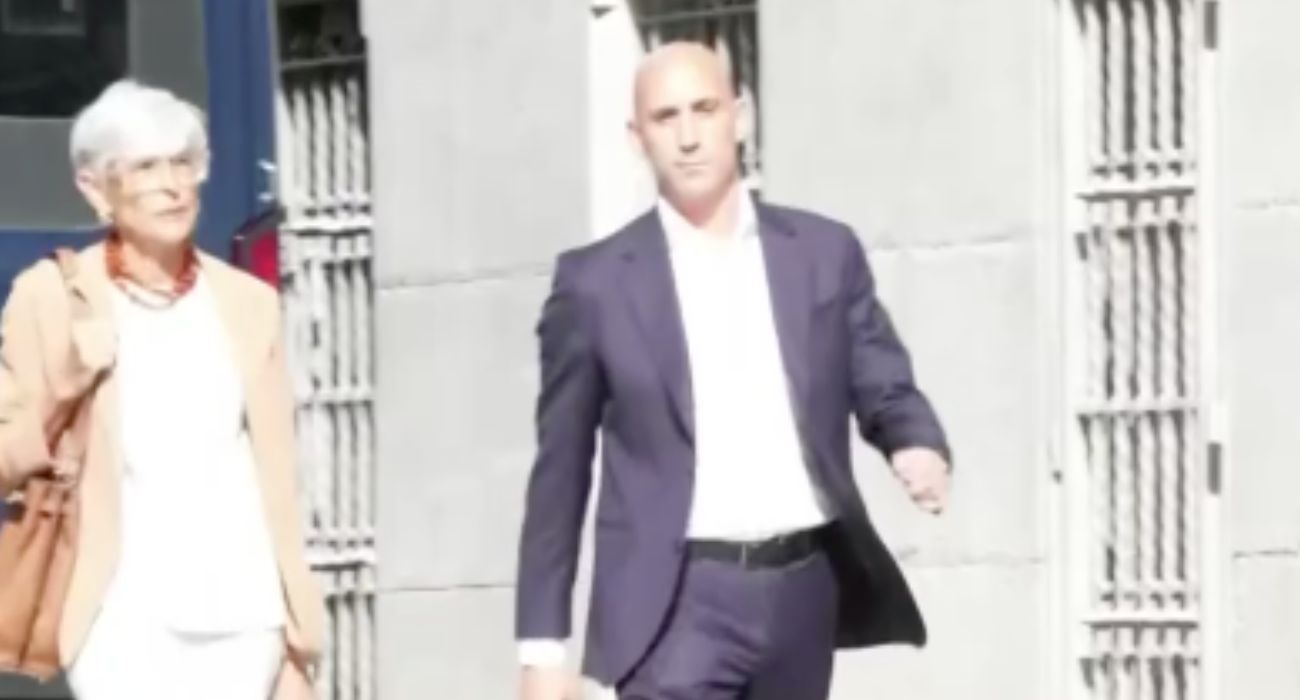 Luis Rubiales será juzgado por el beso a Jenni Hermoso. Luis Rubiales será juzgado por el beso a Jenni Hermoso.