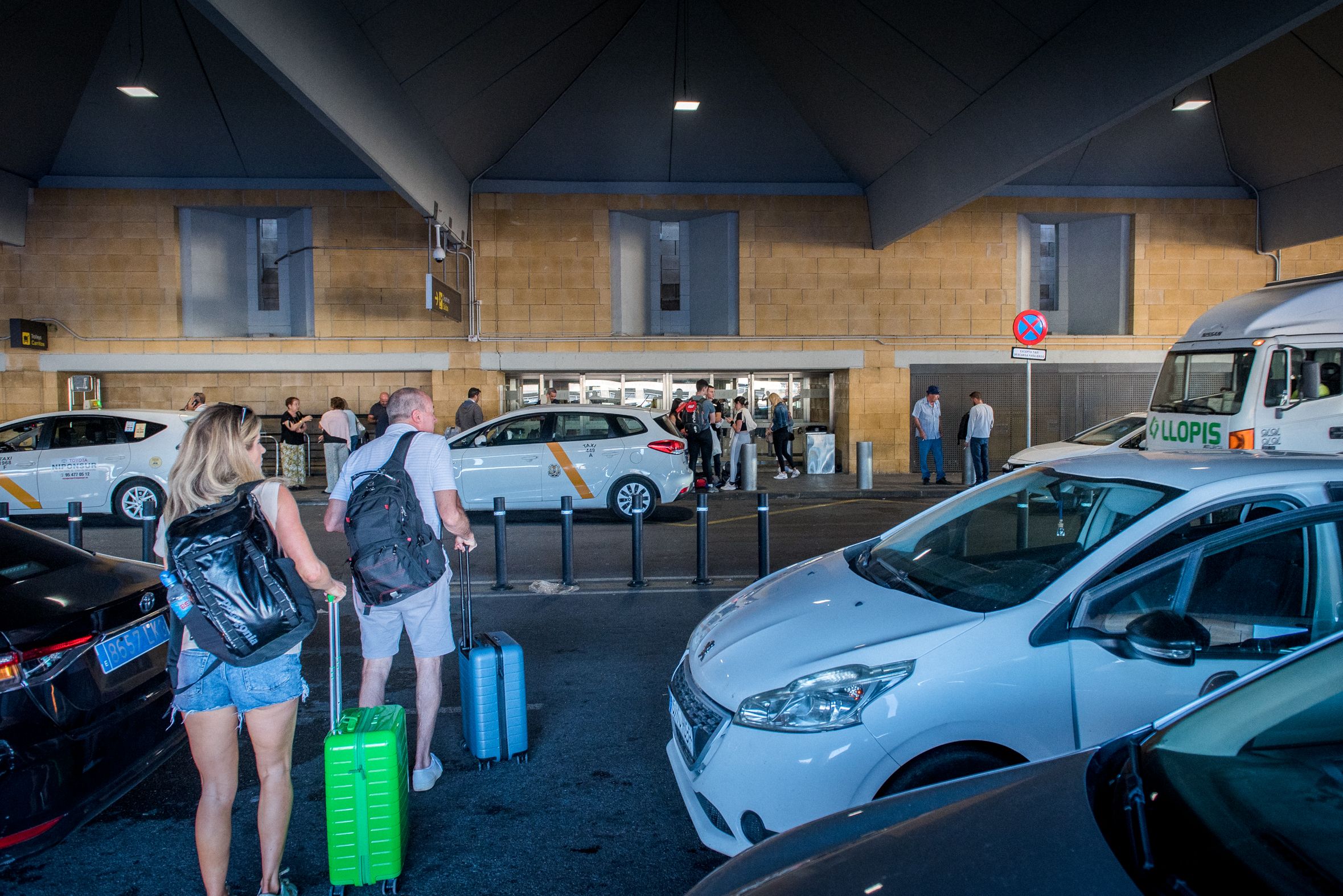 Imagen de los taxis del Aeropuerto de Sevilla.