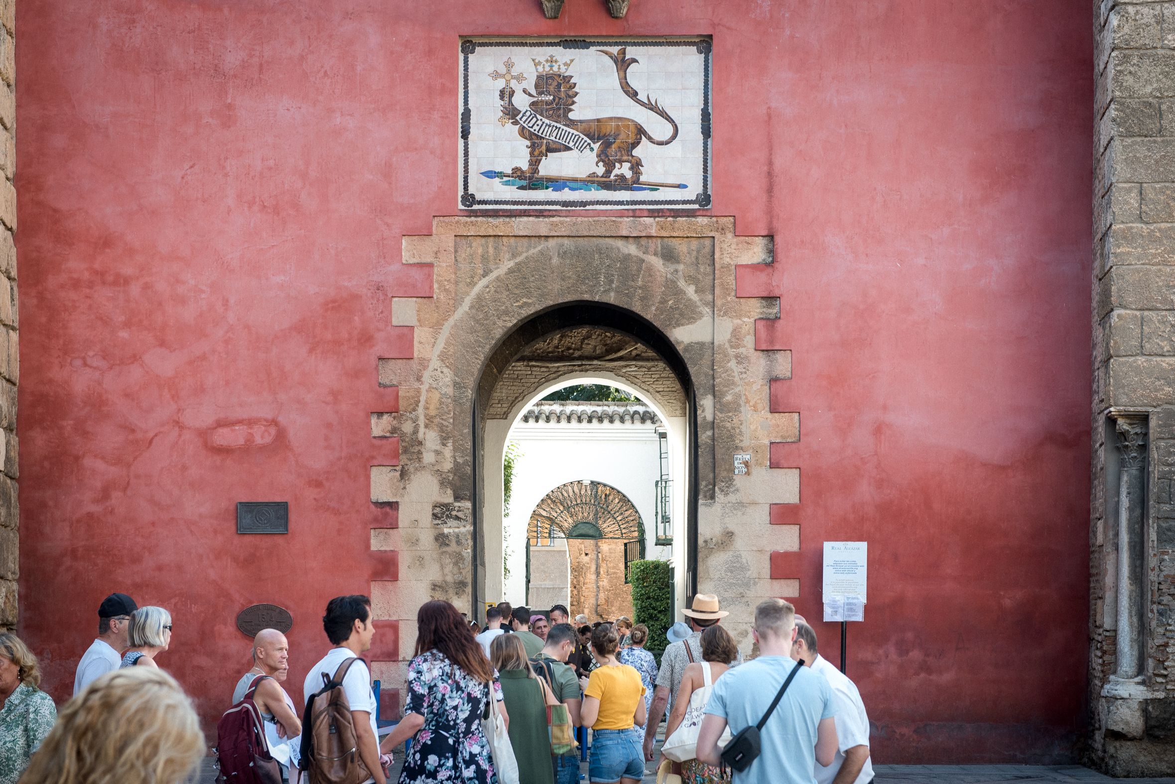 Entrada del Alcázar de Sevilla. Entrada del Alcázar de Sevilla.