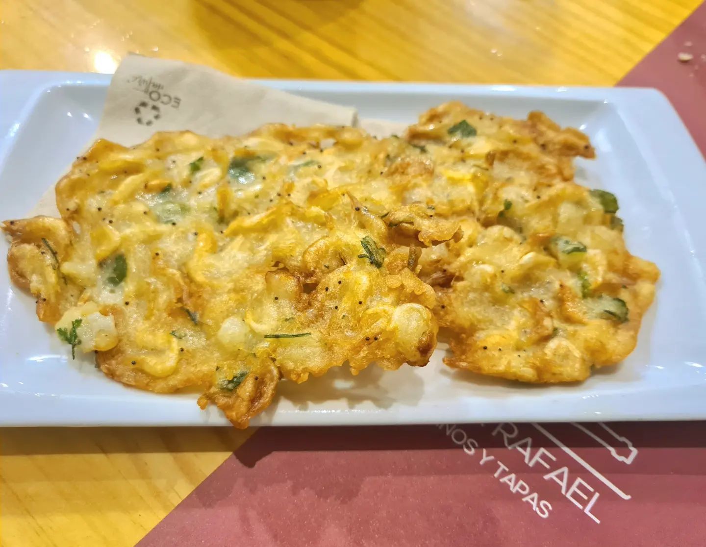 Tortillitas de camarones de Casa Rafael.