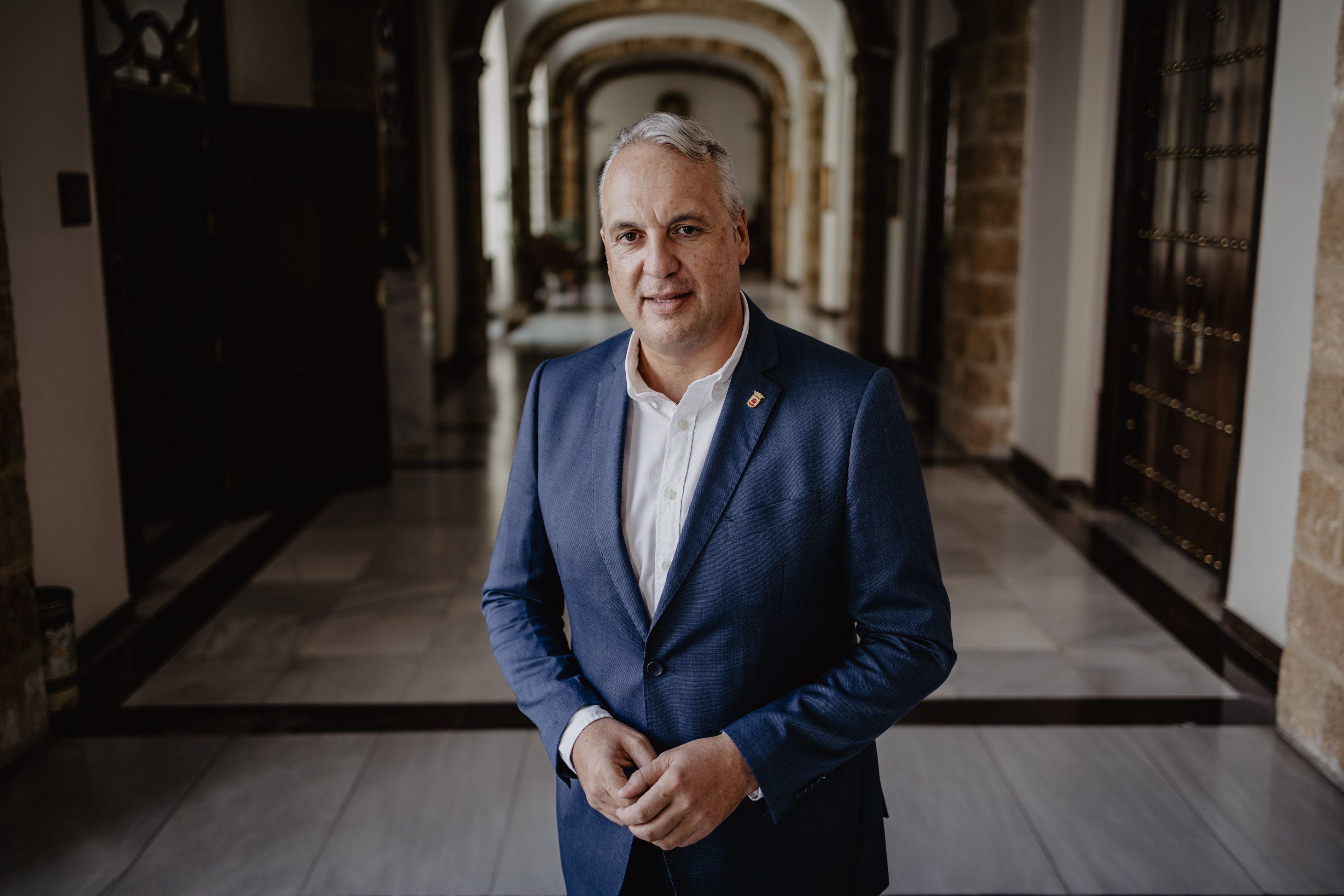 El portavoz del PSOE, Juan Carlos Ruiz Boix, en los pasillos de la Diputación de Cádiz, en una imagen reciente.
